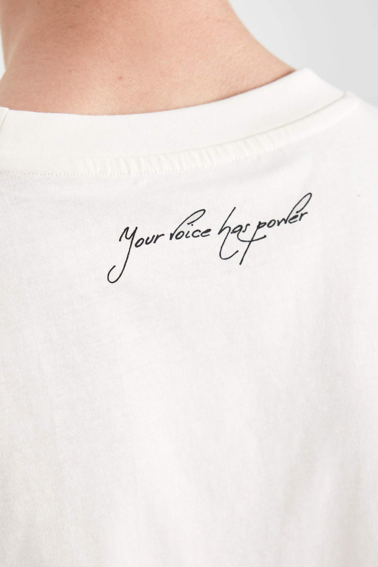 Loose Fit Crew Neck Back Printed Short Sleeve T-Shirt