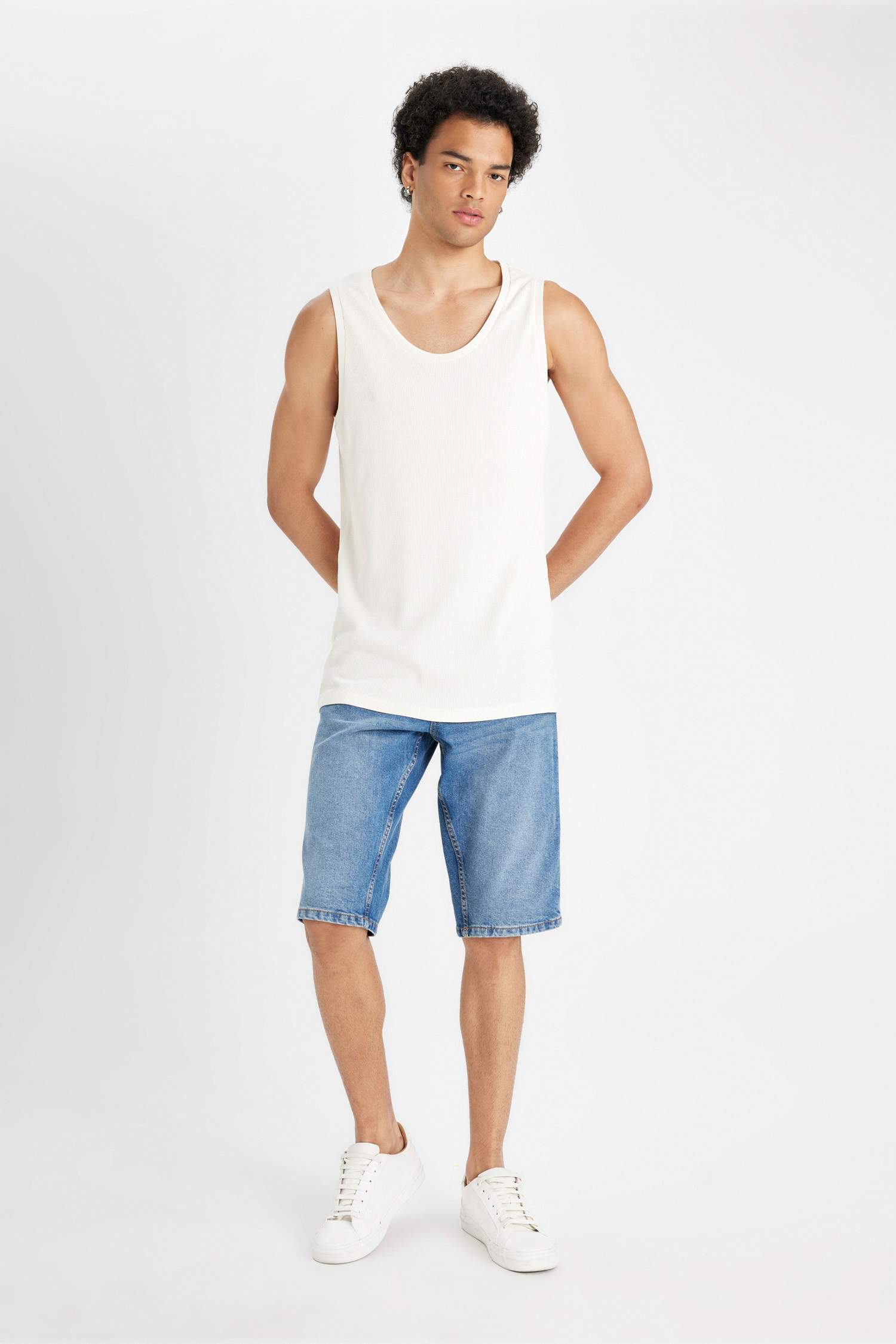Slim Fit Crew Neck Ribbed Tank Top