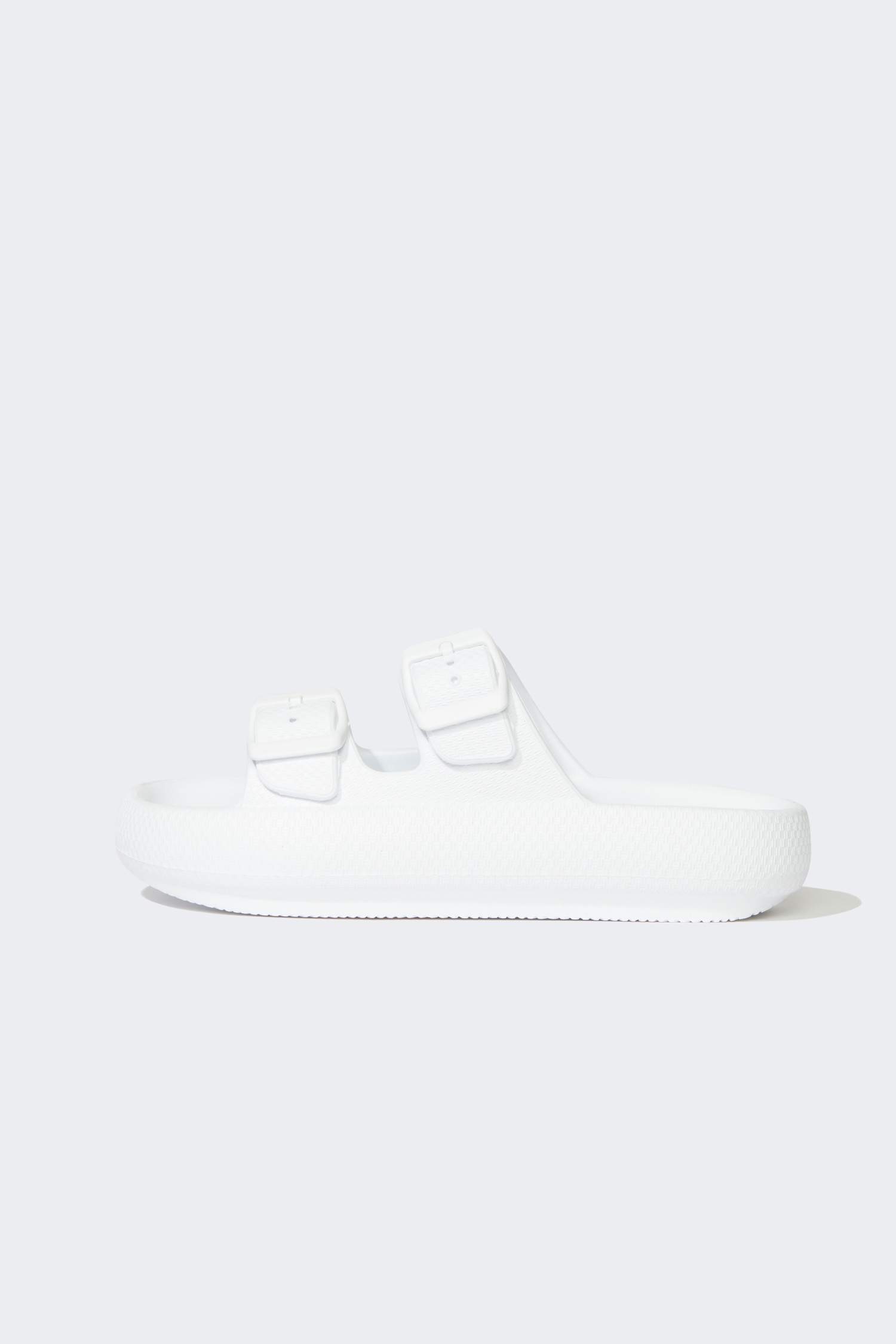 شبشب بناتي إيفا بكعب مسنن سليب أون