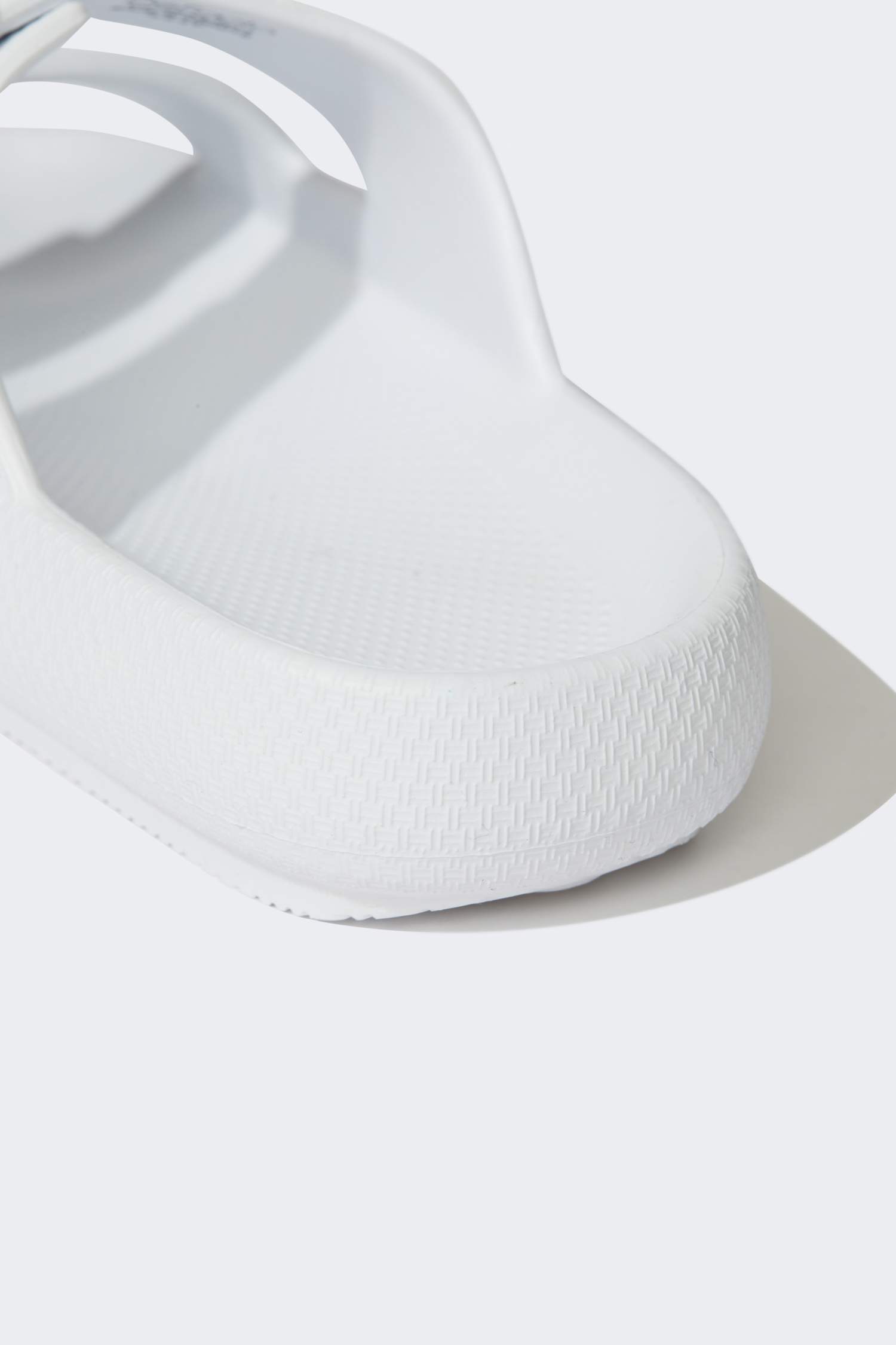 شبشب بناتي إيفا بكعب مسنن سليب أون