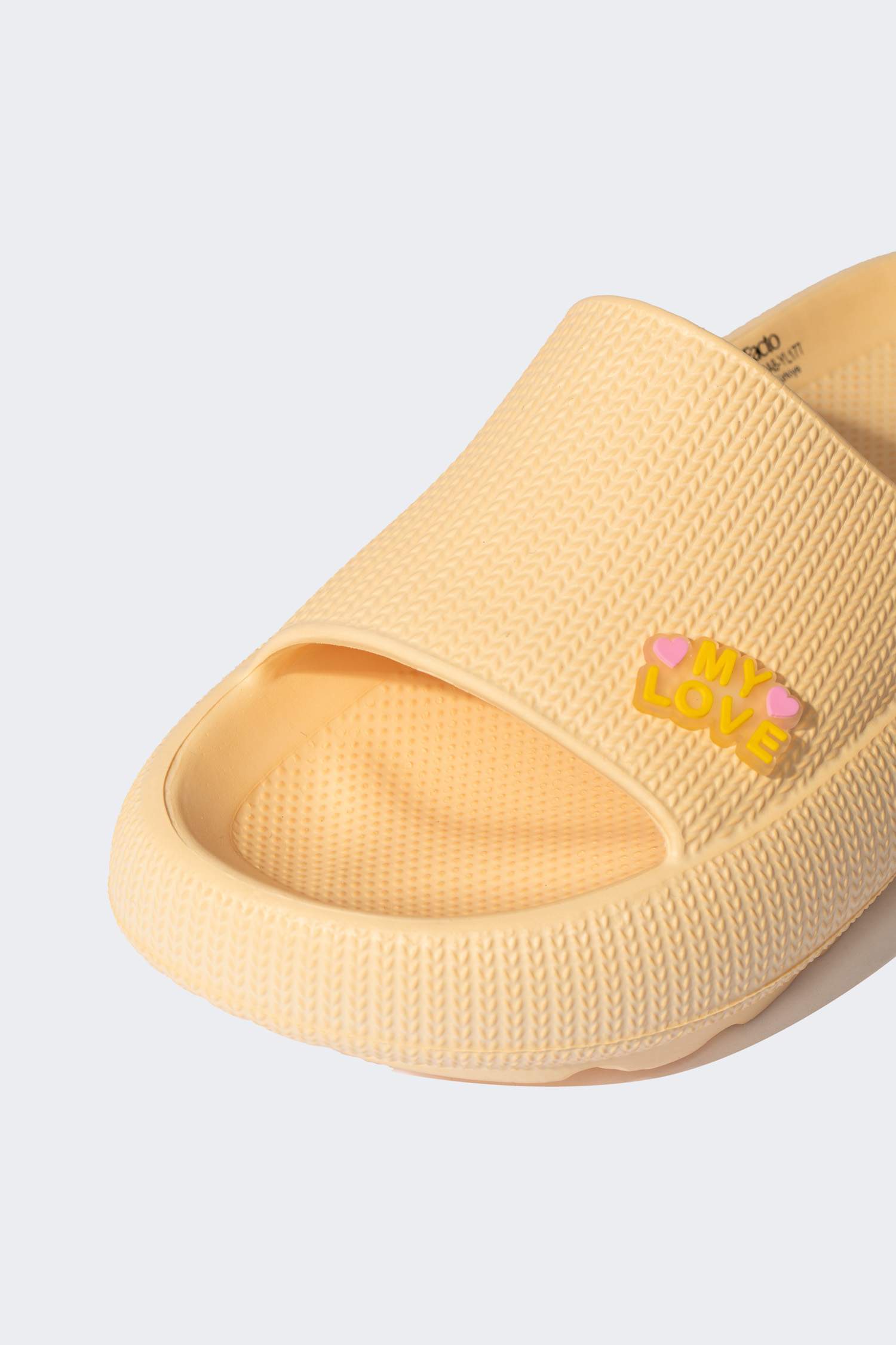 شبشب بناتي إيفا بكعب عالي بشريط مفرد