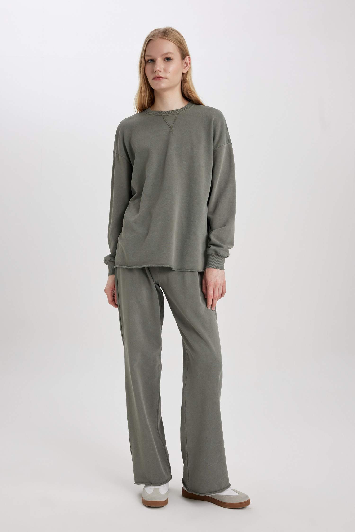 кең аяқ тұрақты етек Шалбар