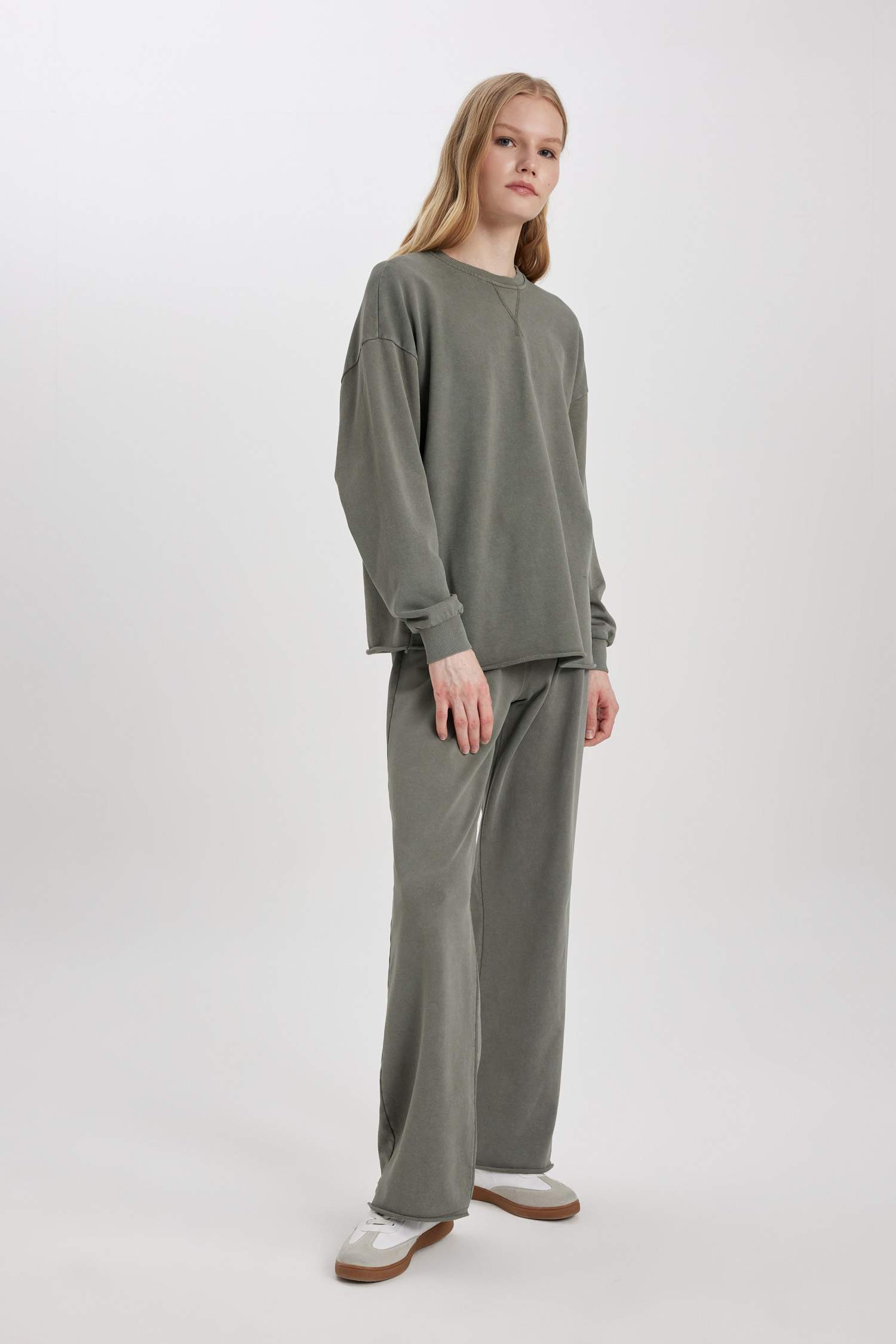 кең аяқ тұрақты етек Шалбар