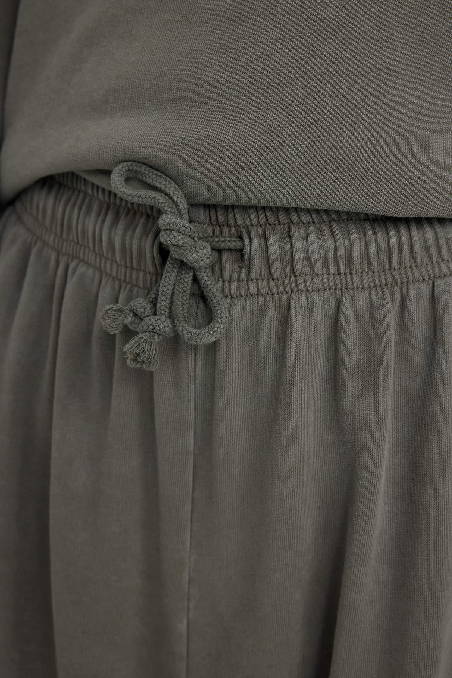 кең аяқ тұрақты етек Шалбар