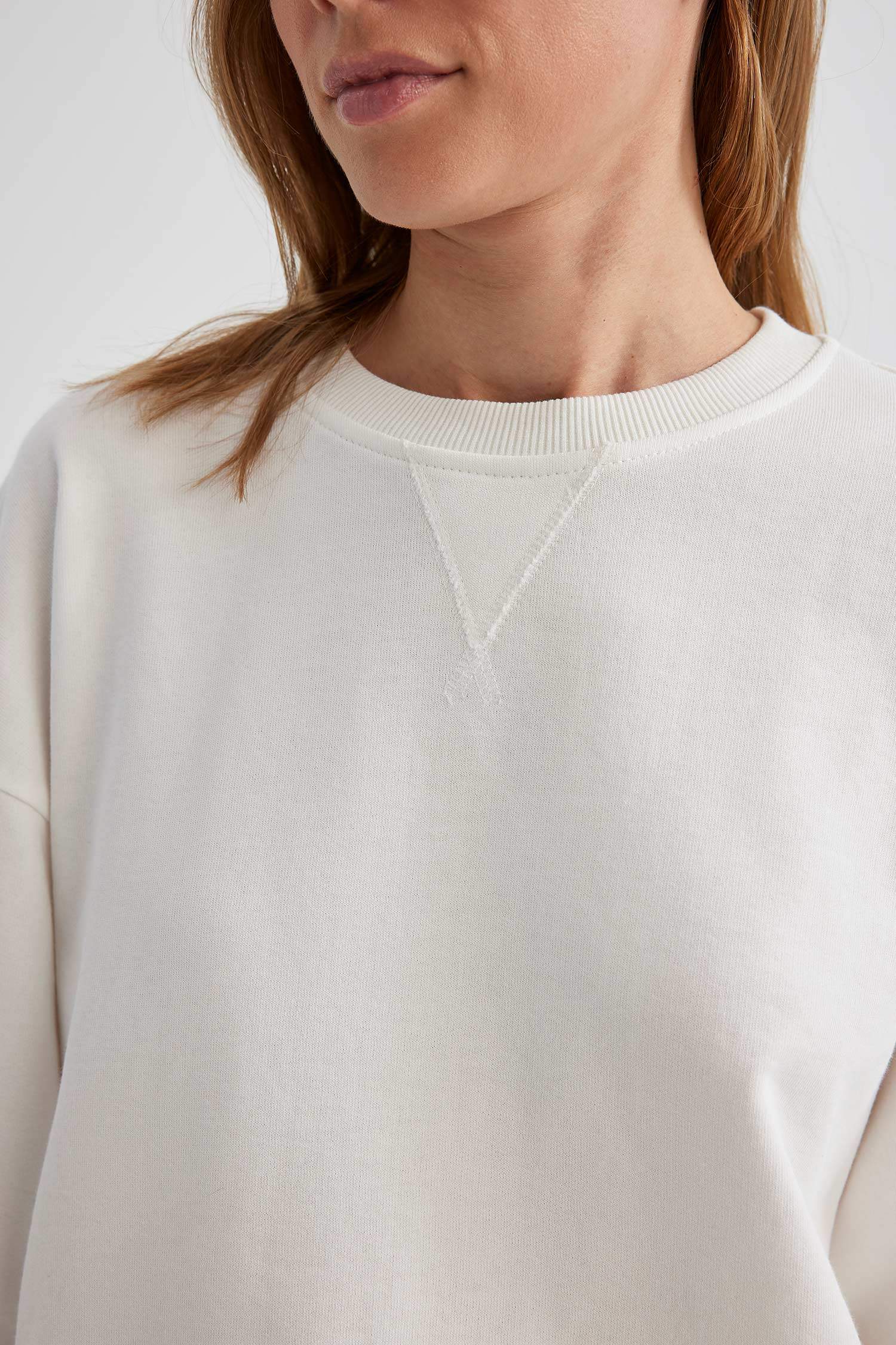 Oversize Fit Crew Neck Basic Sweatshirt