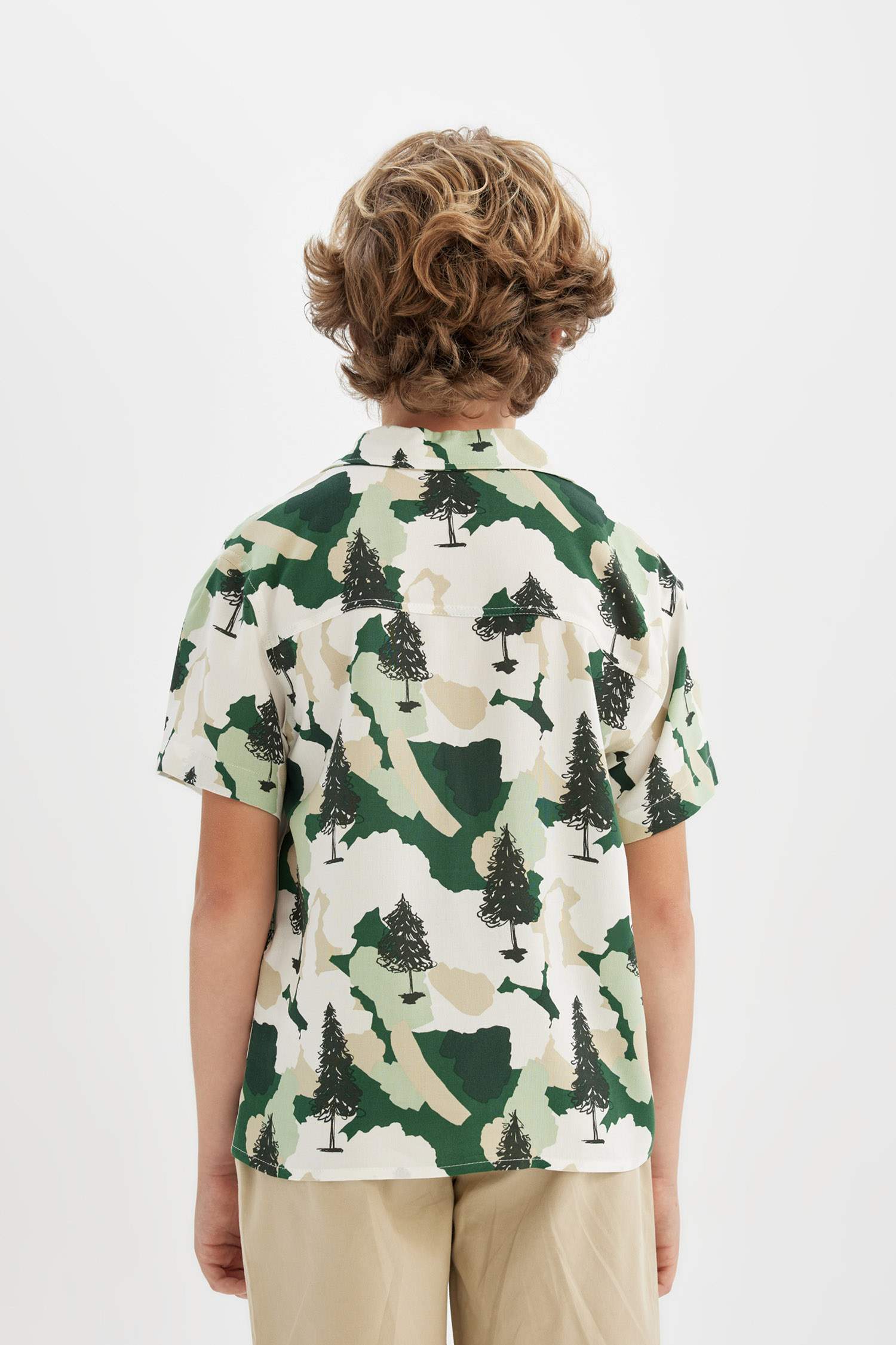 قميص بولو فيسكوز اوفر سايز بنص كم