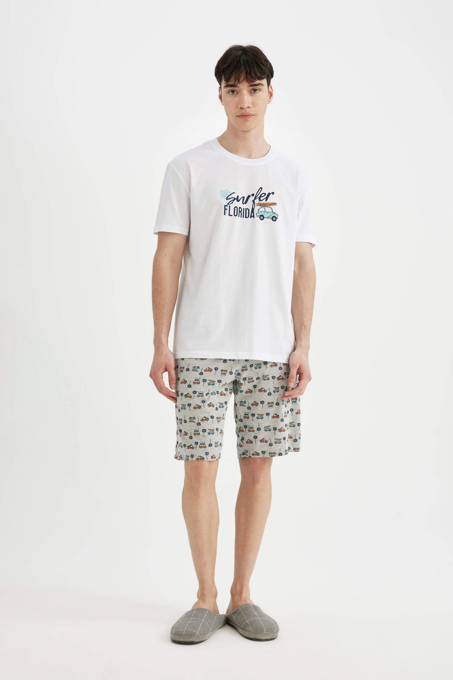 Regular Fit Pijama Takımı Baskılı Kısa Kollu Üst Desenli Şort