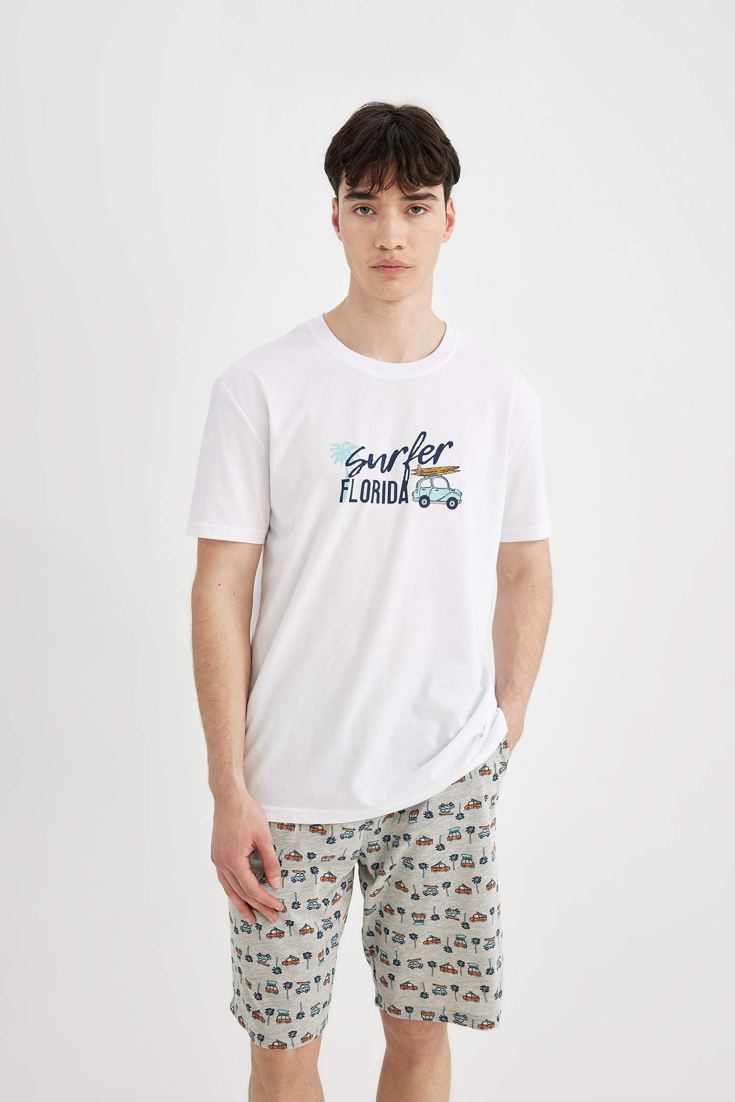 Regular Fit Pijama Takımı Baskılı Kısa Kollu Üst Desenli Şort