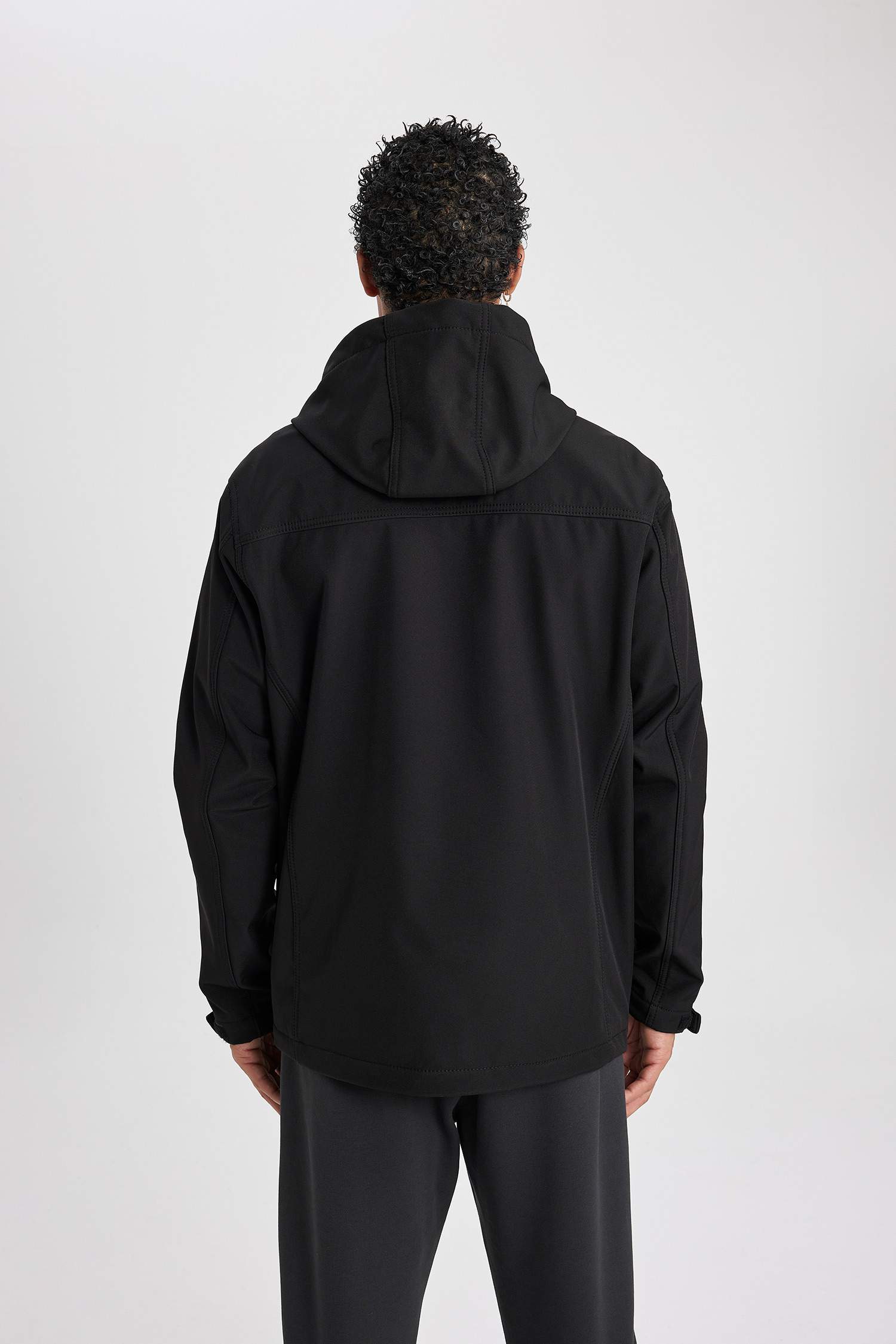 DeFactoFit Thermal Insulated Regular Fit Hooded Zippered Softshell Jacket