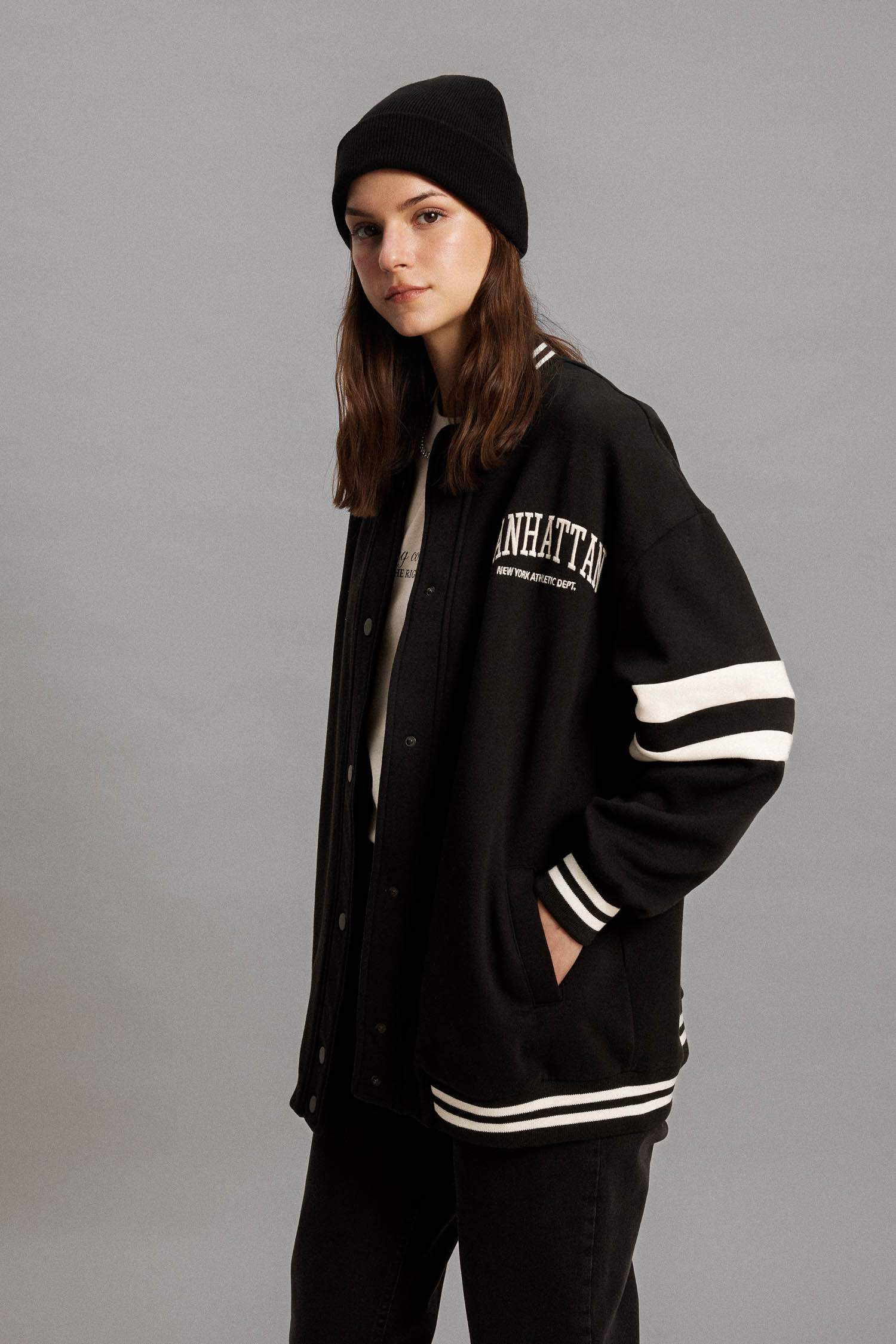 Kolej Yaka Bomber Ceket Hırka Nakışlı Çıtçıtlı İçi Yumuşak Tüylü Kalın