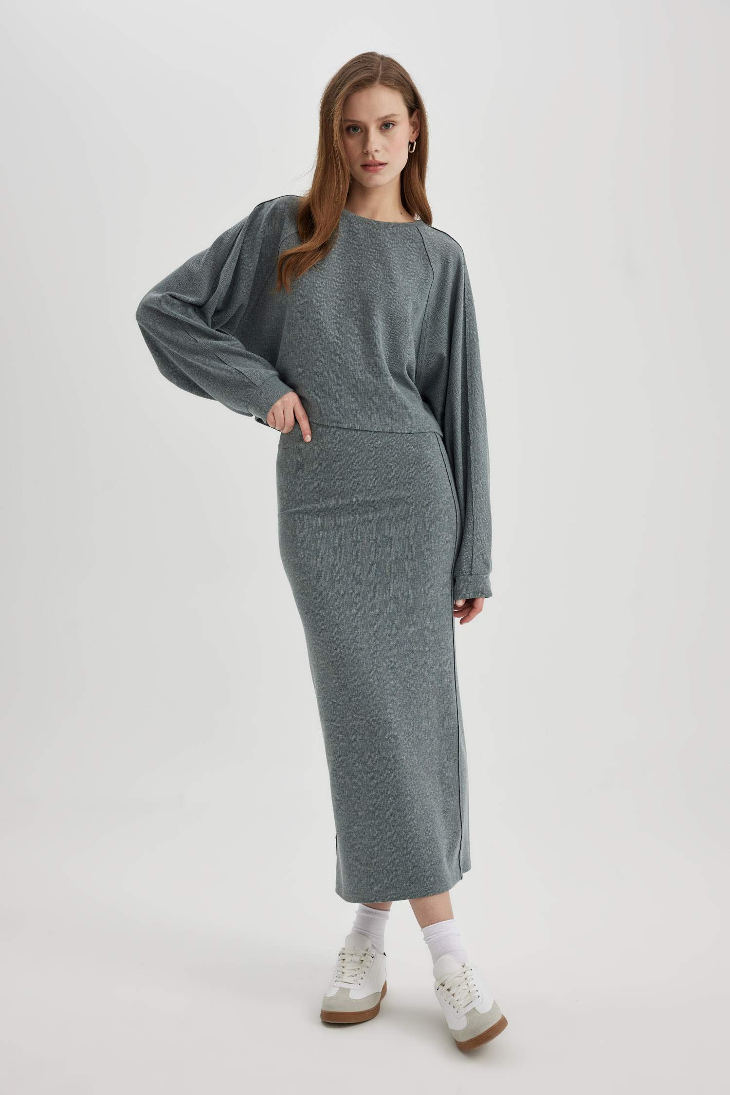 Relax Fit Bisiklet Yaka Basic Düz Uzun Kollu Tişört