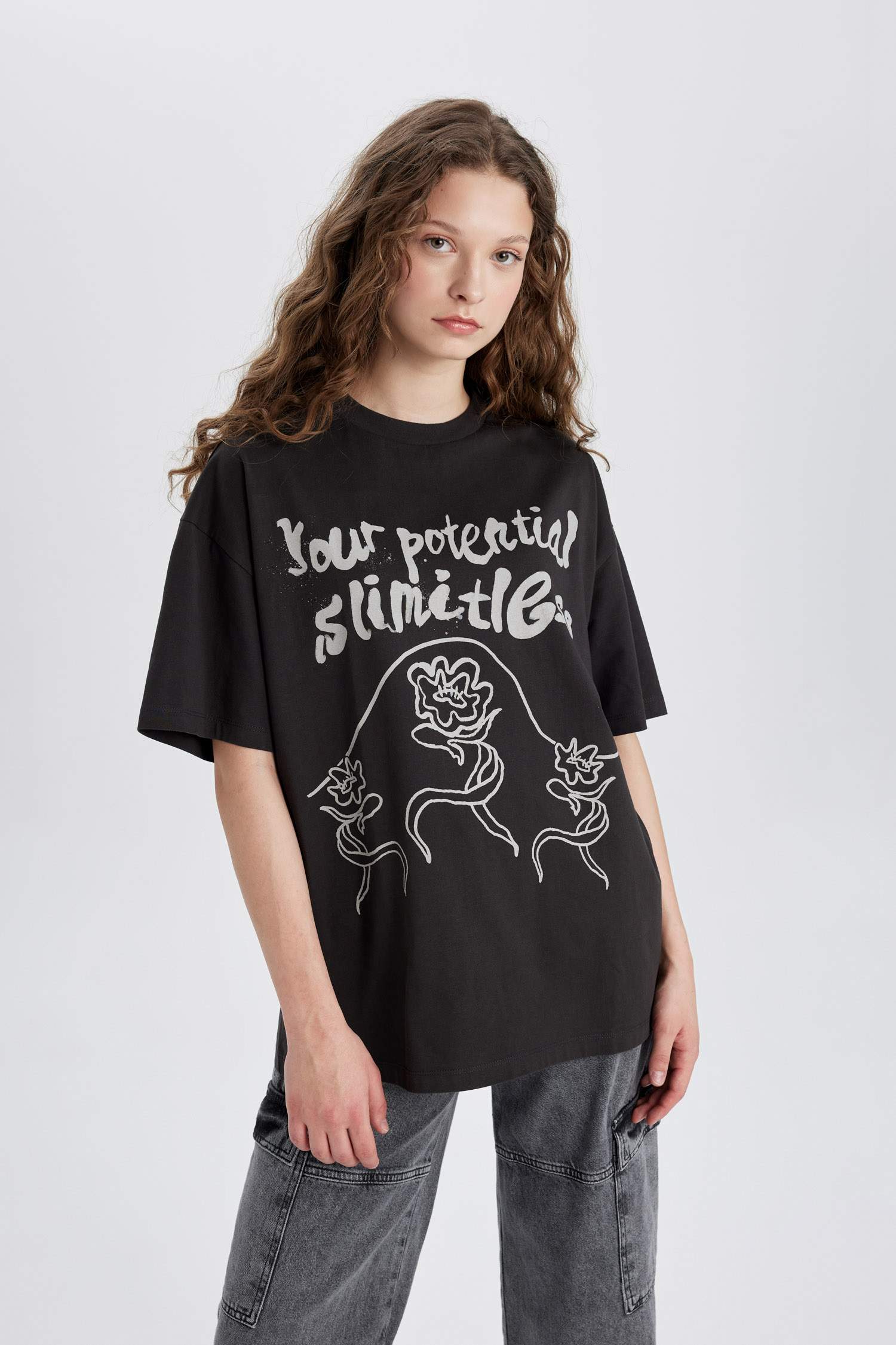 تيشيرت نص ردن اوفر سايز بياخة مستديرة