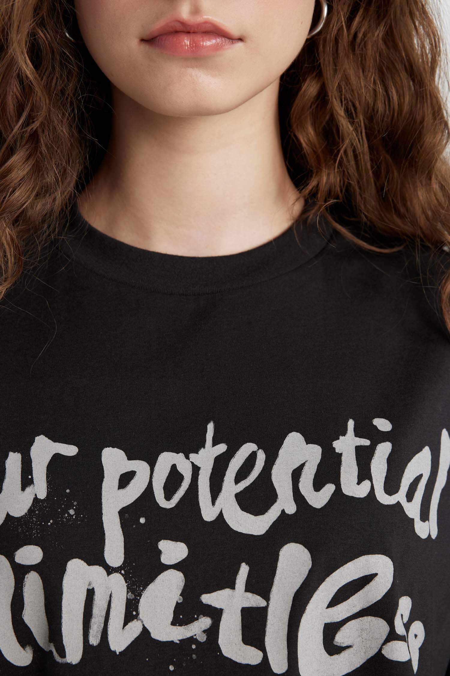 تيشيرت نص ردن اوفر سايز بياخة مستديرة