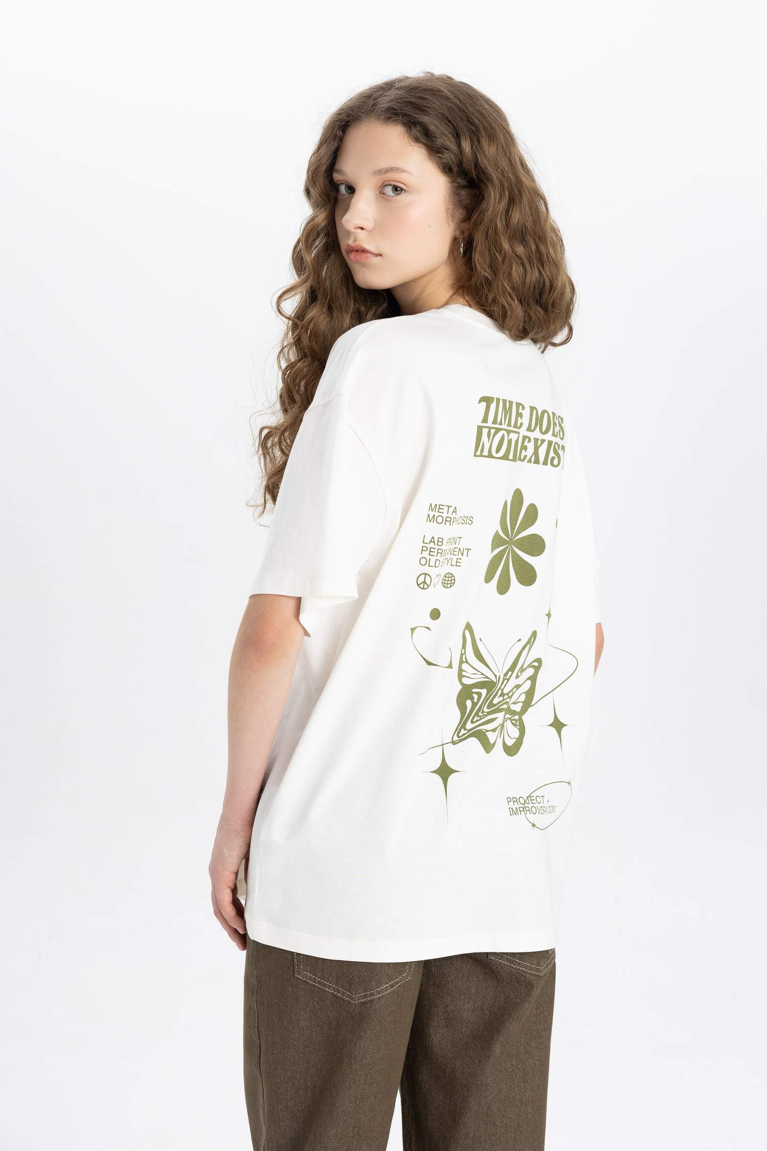 Oversize Fit Crew Neck Short Sleeve T-Shirt