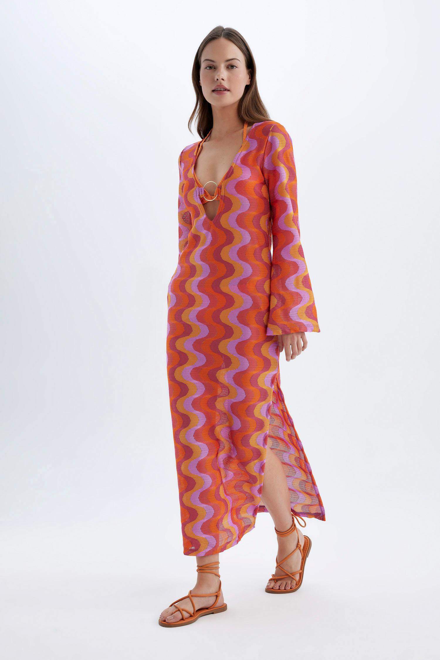 فستان بحر طويل دانتيل قصة عادية