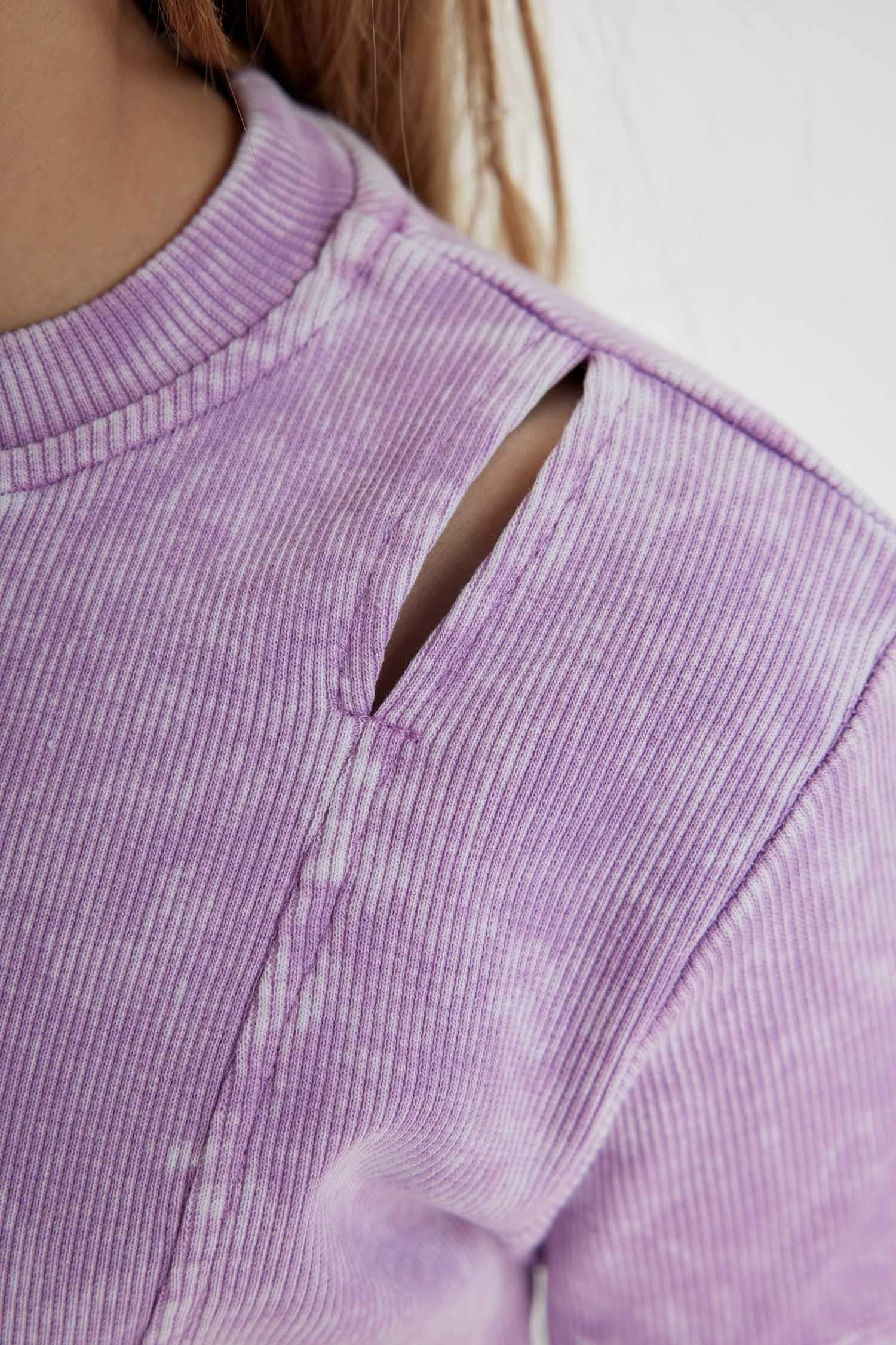 تيشيرت نص ردن بناتي مضلع سليم فيت