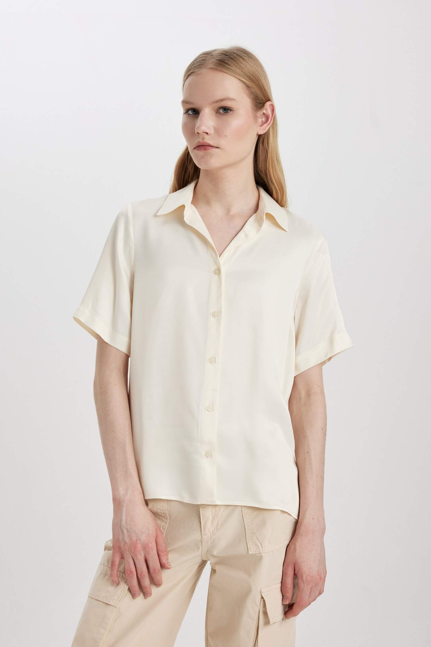 Regular Fit Saten Kısa Kollu Gömlek