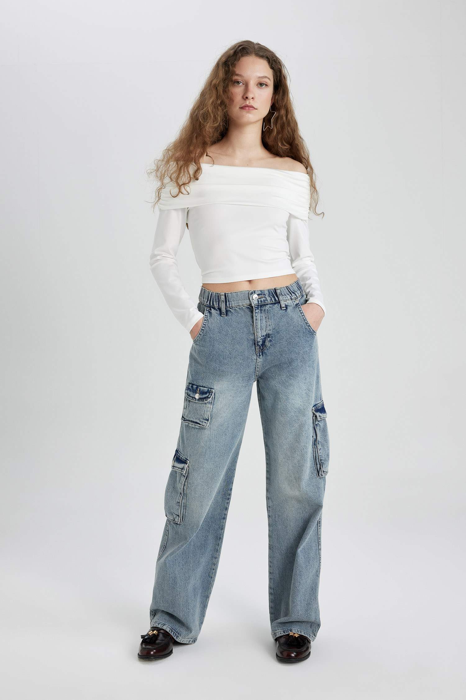 سروال جينز واسع برجل واسع وخصر عالي