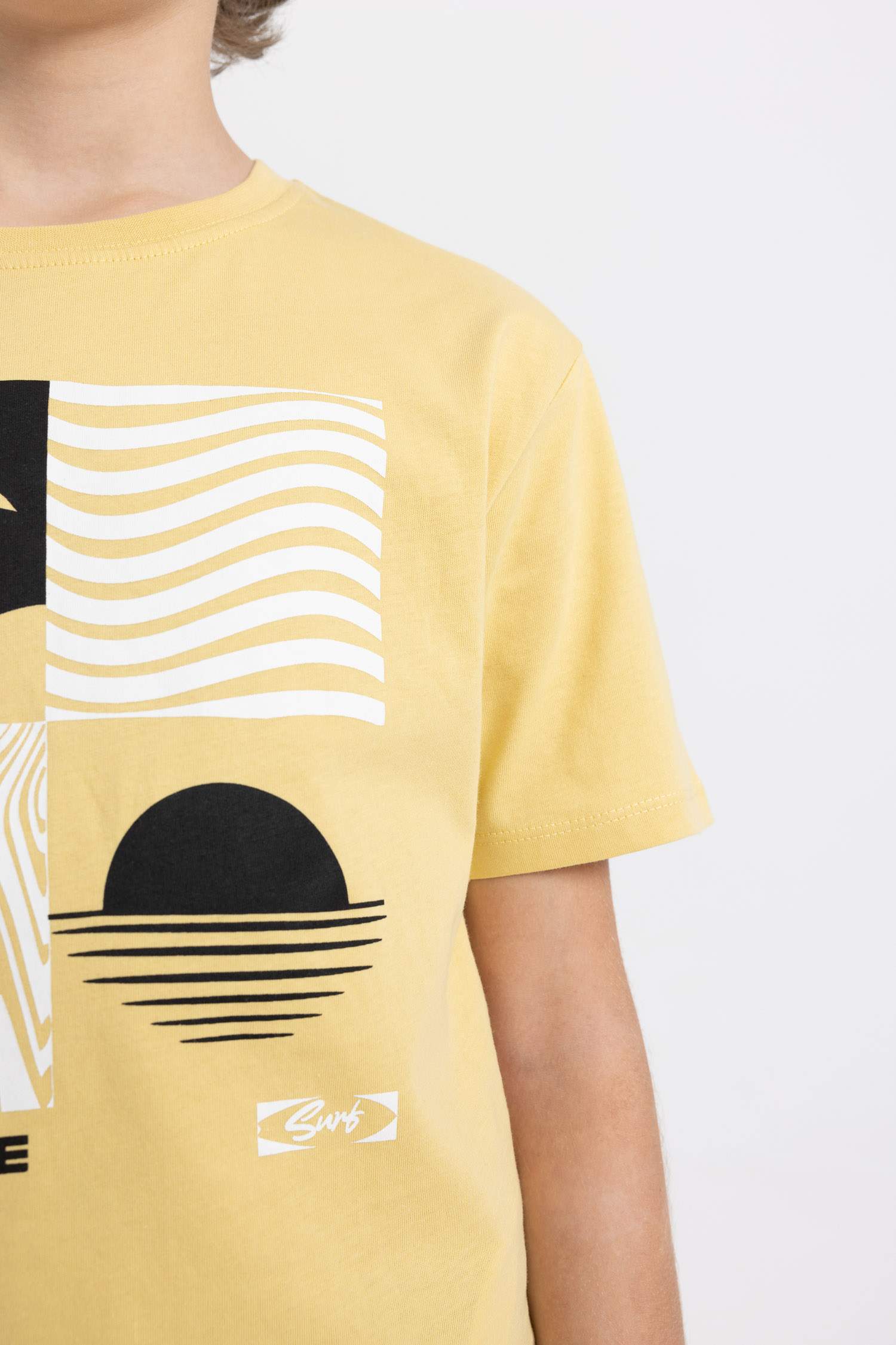 تيشيرت ولادي نص ردن مطبوع قصة عادية