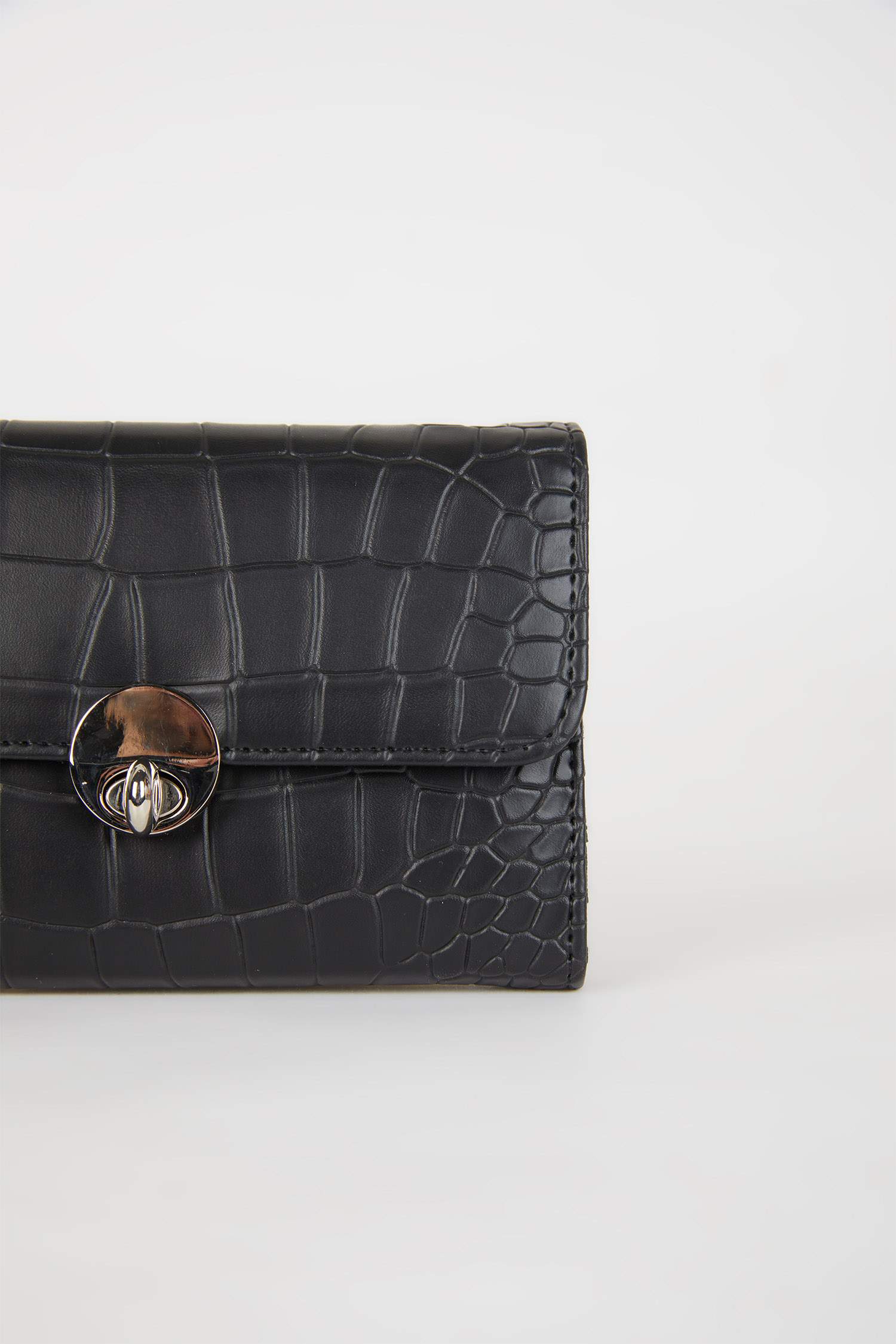 Kadın Kroko Desenli Suni Deri Cüzdan