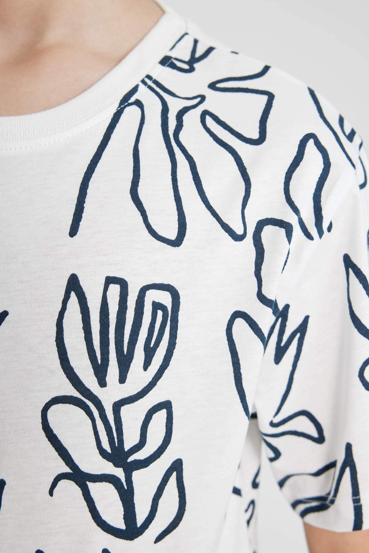 تيشيرت ولادي نص ردن قصة عادية بياخة مستديرة