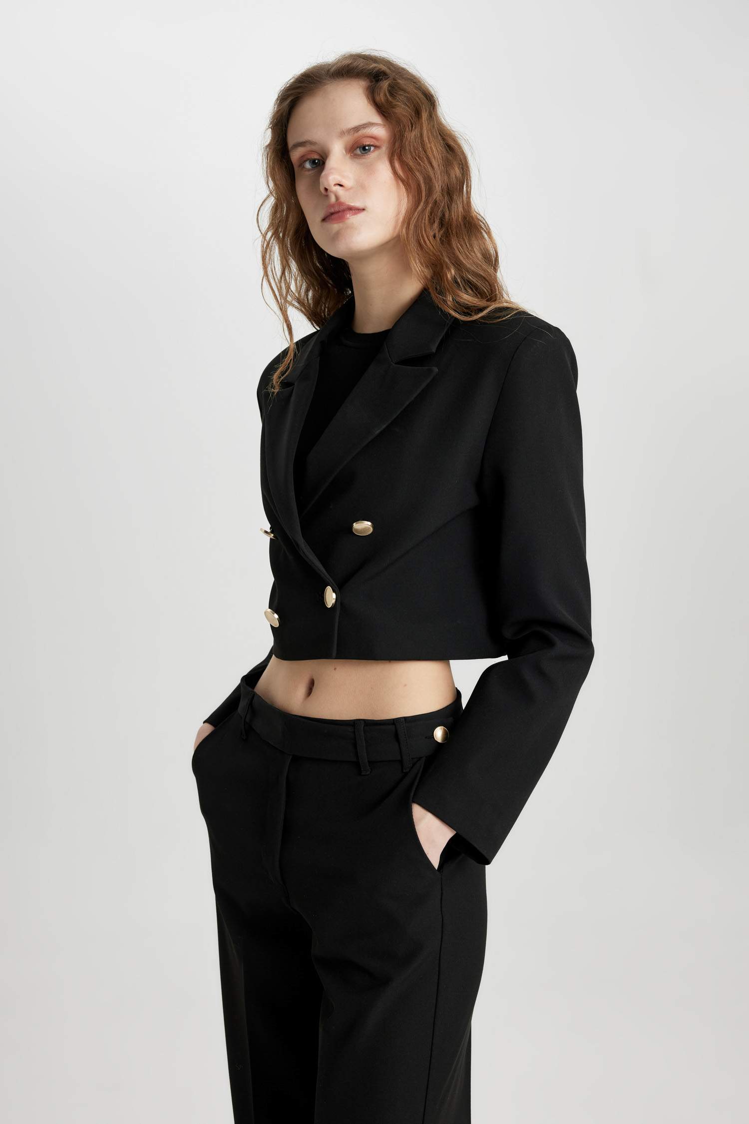 Блейзер короткий для женщин