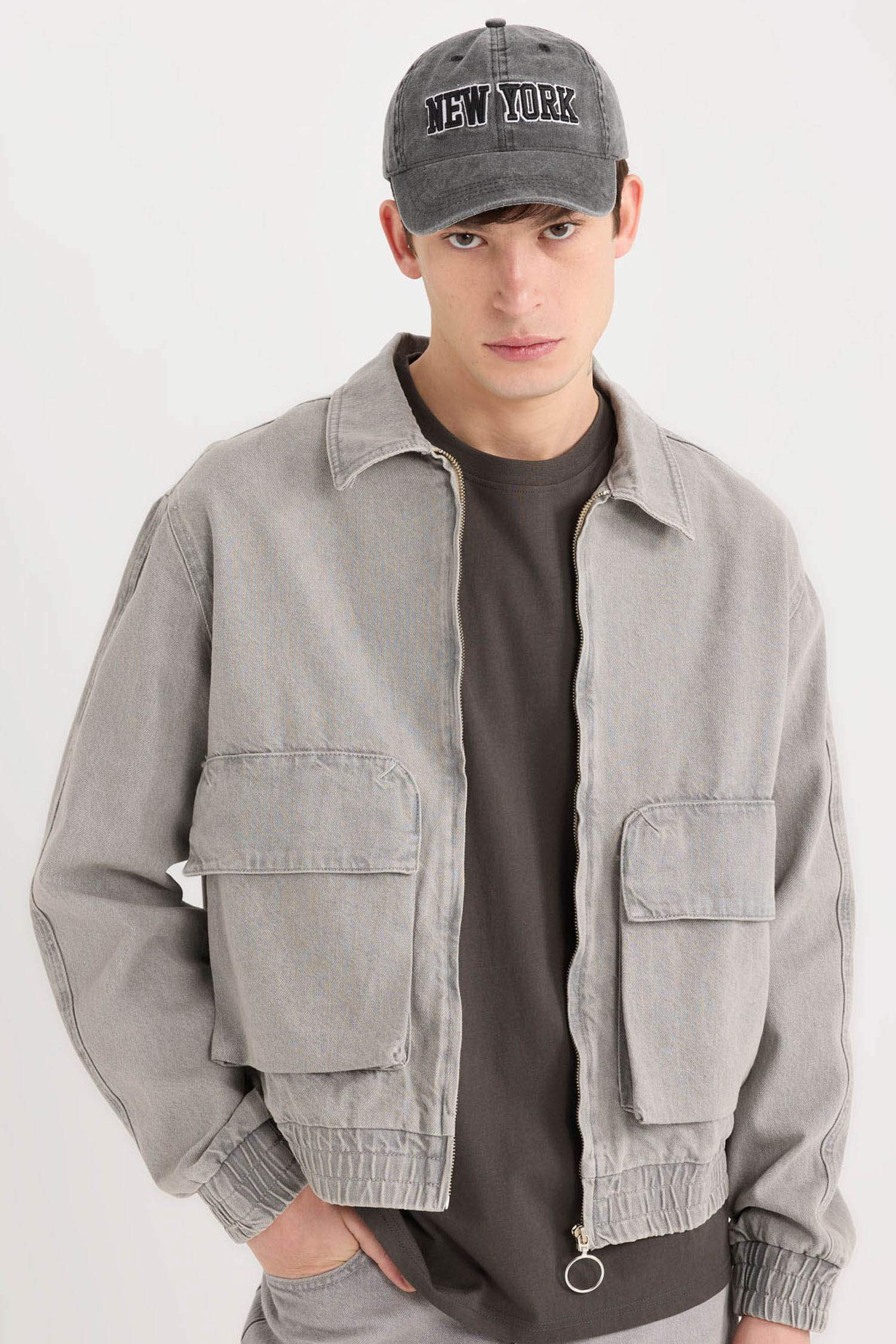 جاكيت جينز قصة مريحة بسوسته