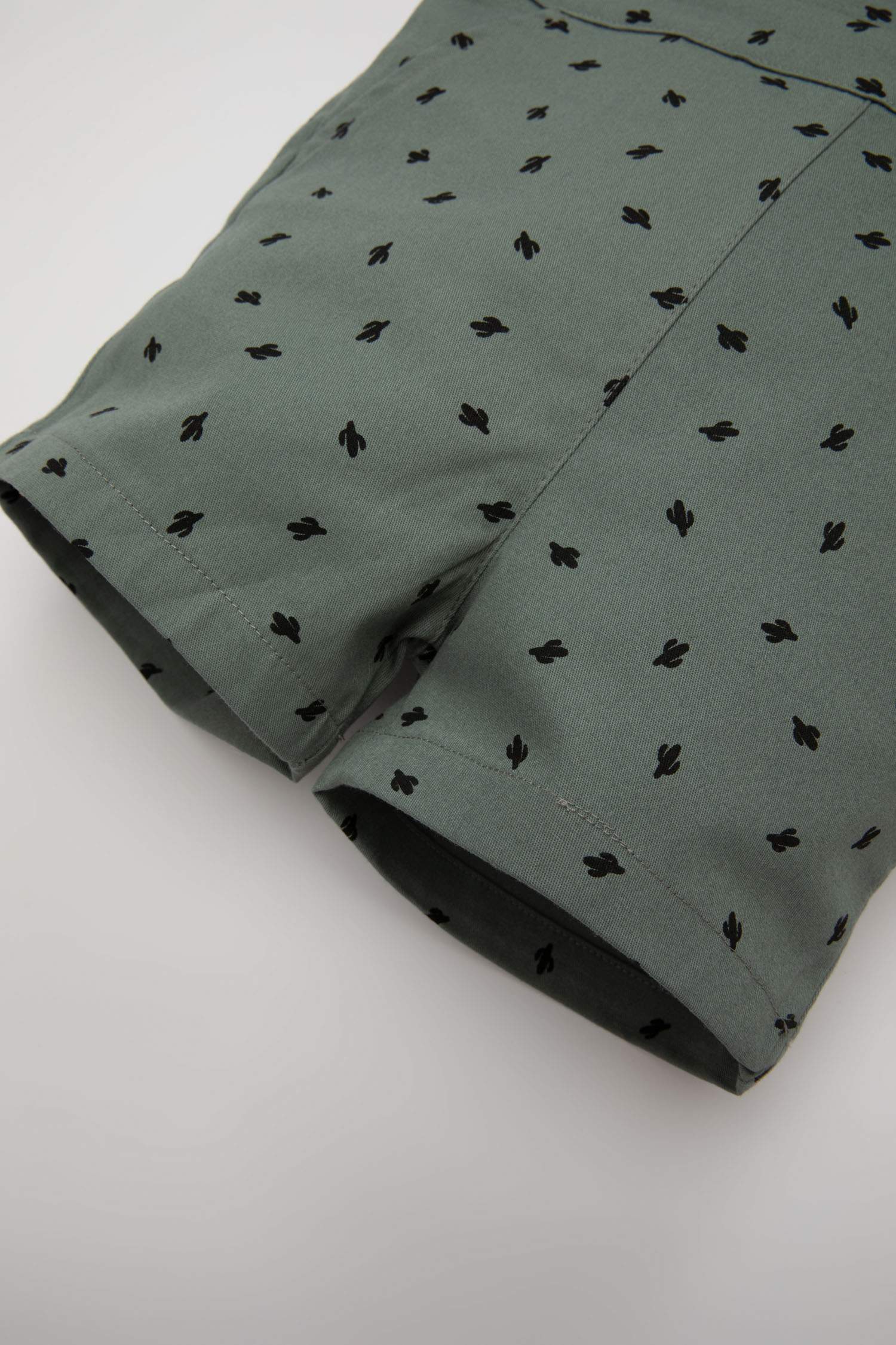 Baby Boy Cactus Patterned T-Shirt Overalls 2 Piece Set