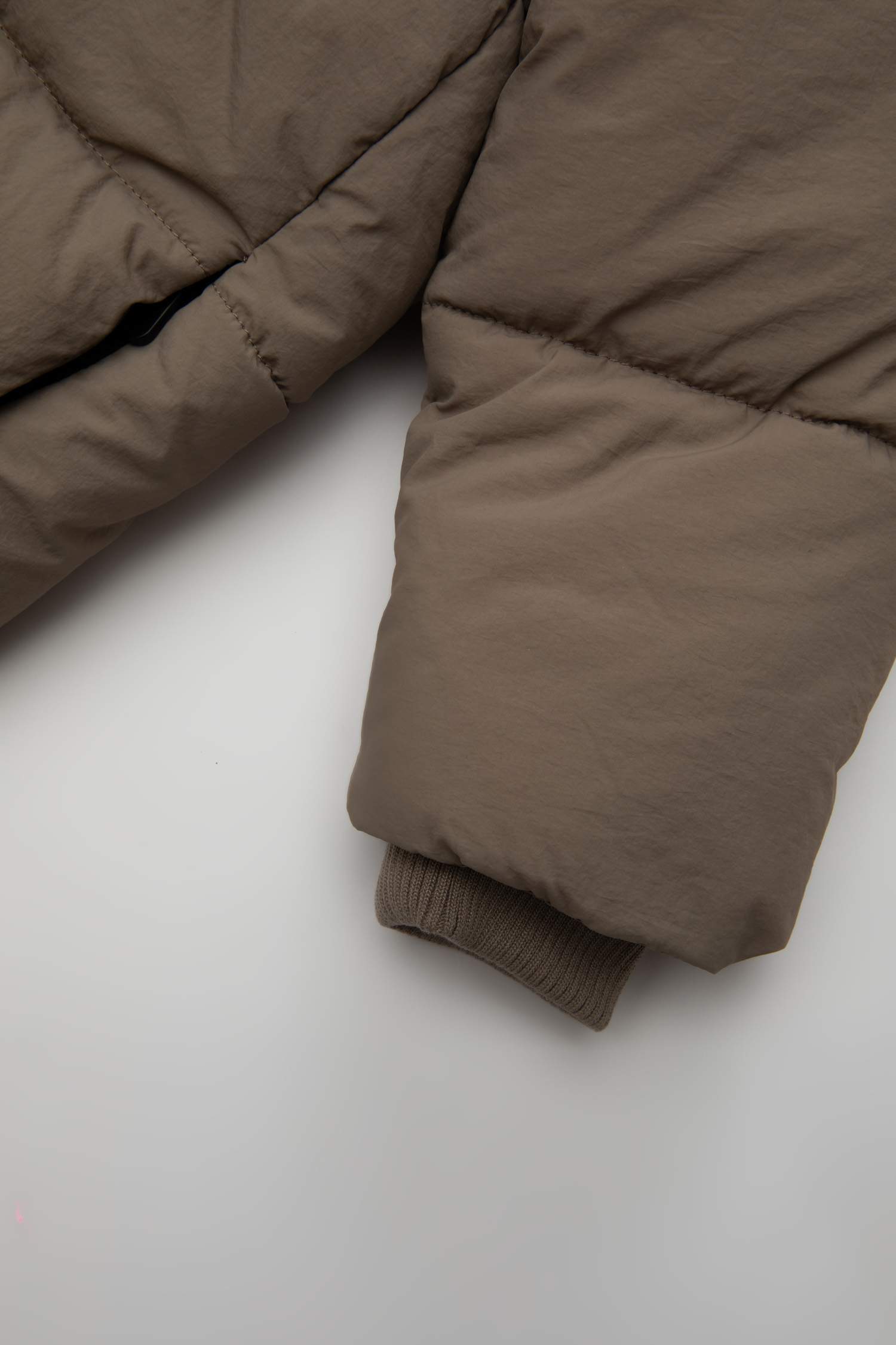 Erkek Bebek Su Geçirmez Çıtçıt Detay Kapüşonlu Ribana Kollu Fermuarlı Şişme Mont