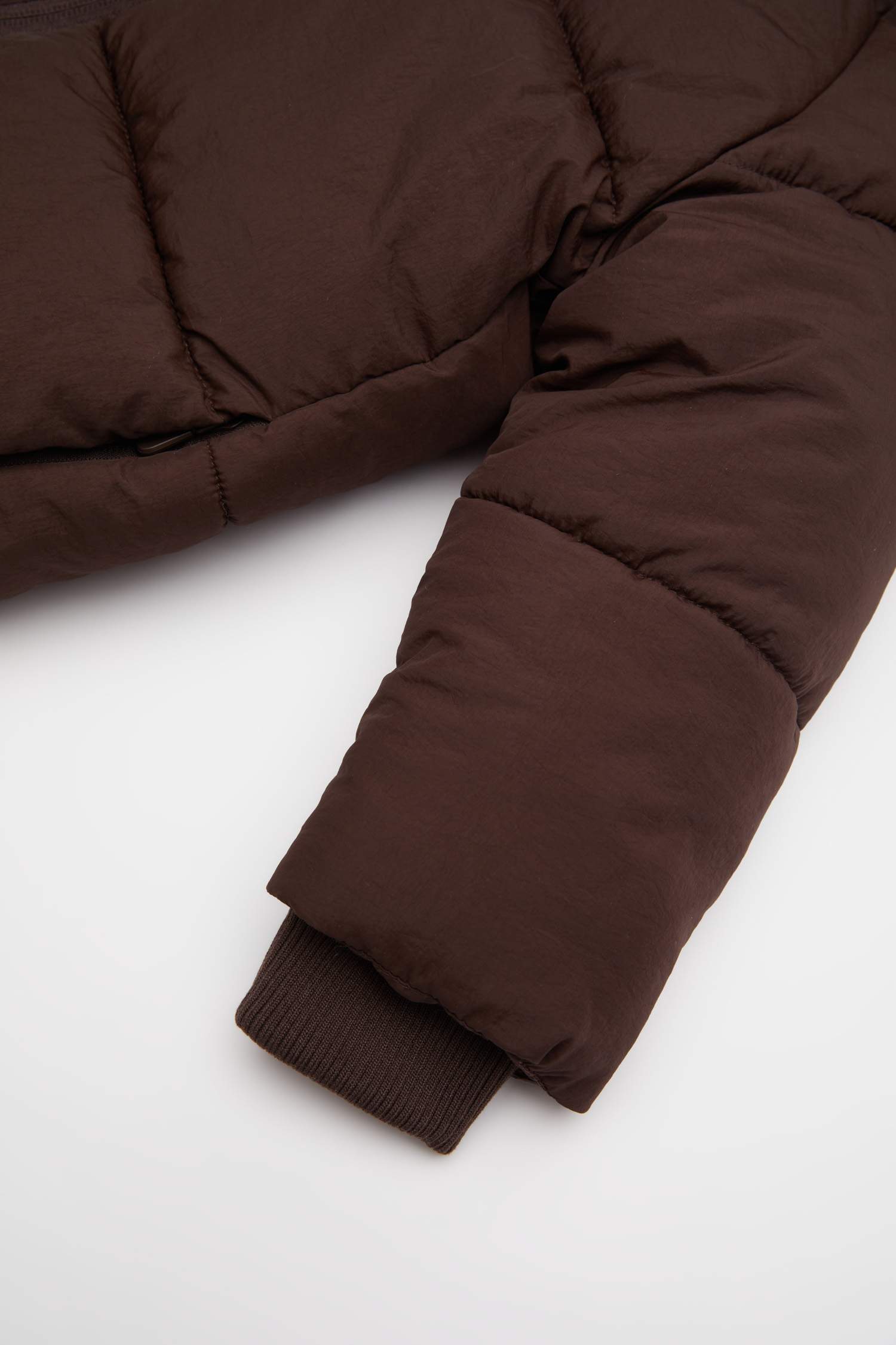 Erkek Bebek Su Geçirmez Çıtçıt Detay Kapüşonlu Ribana Kollu Fermuarlı Şişme Mont