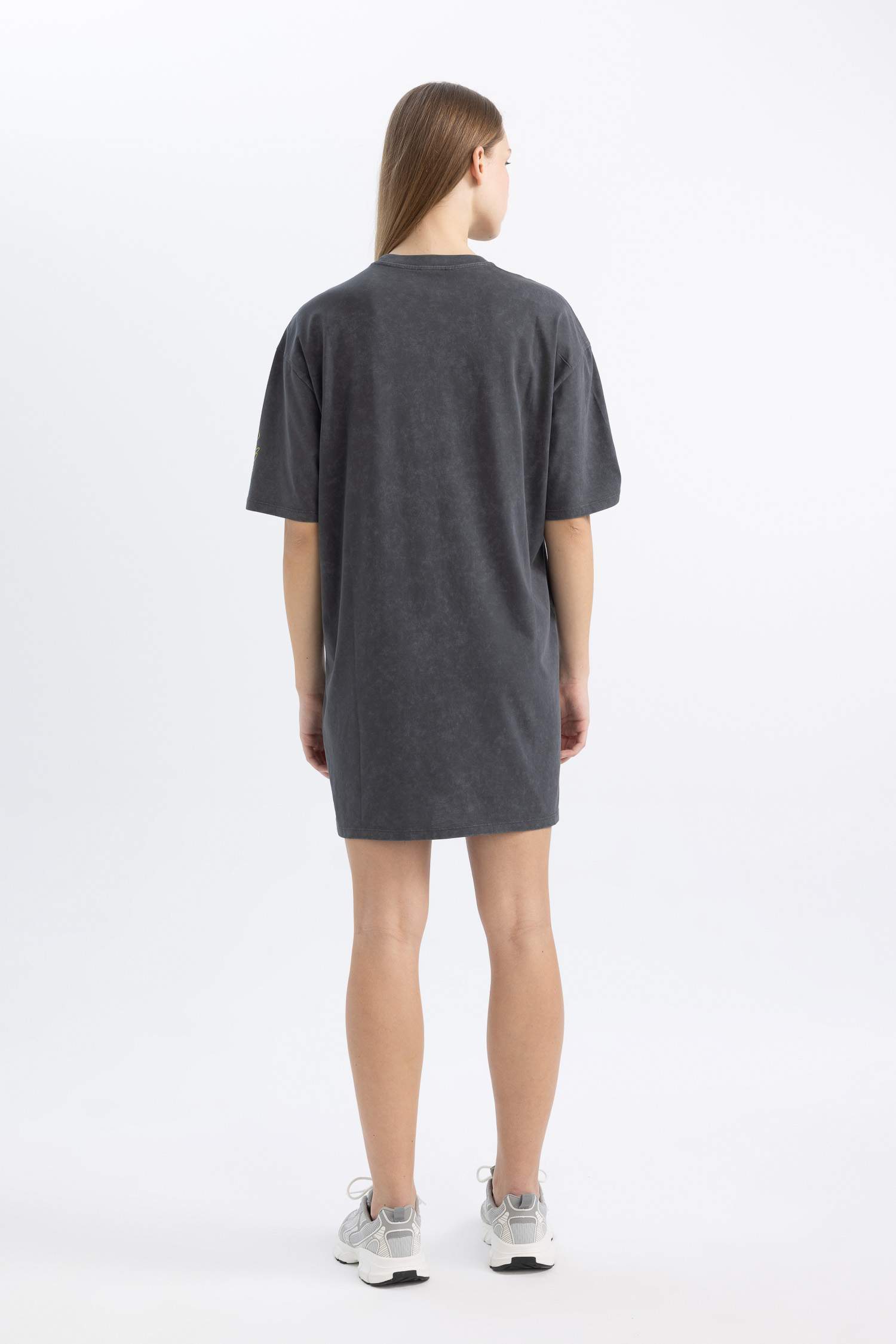 فستان قصير تي شيرت ممشط من سمايلي