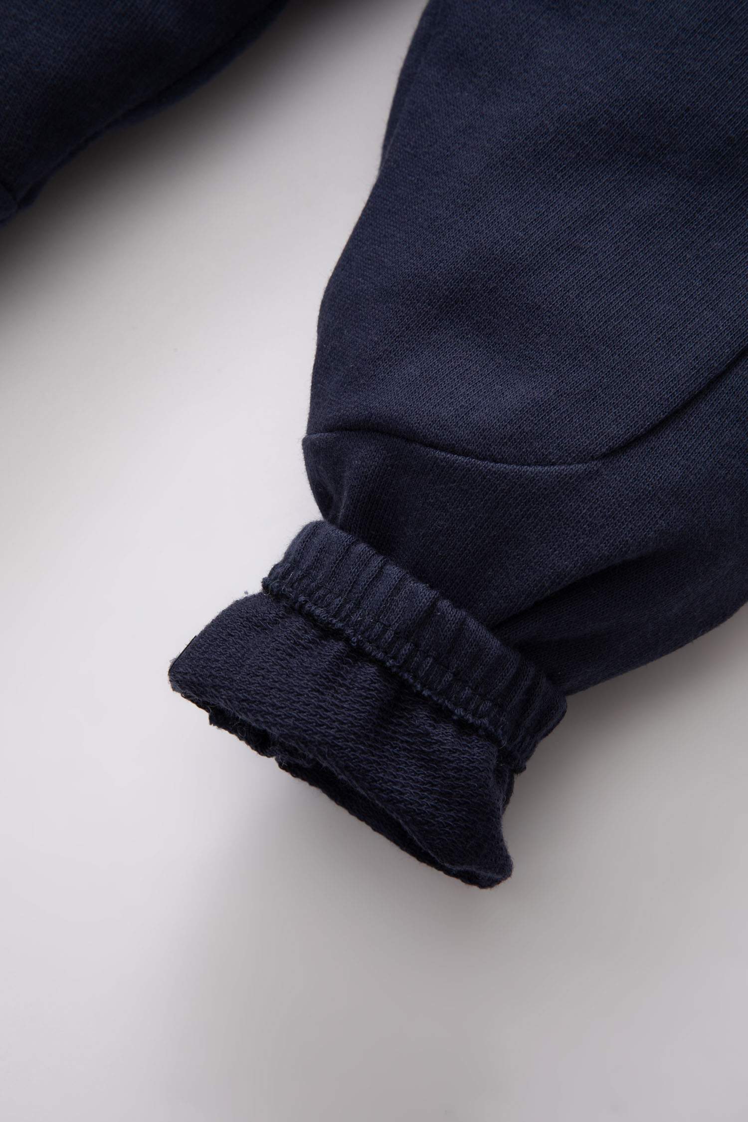 بنطلون سويت بانتس بيبي اولادي قصة عادية وطبعة شعار كحلي