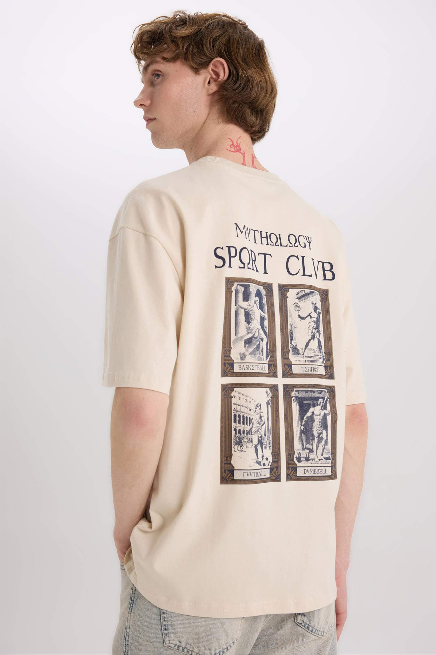 %100 Pamuk Oversize Geniş Kalıp Bisiklet Yaka Sırt Baskılı Kısa Kollu Tişört