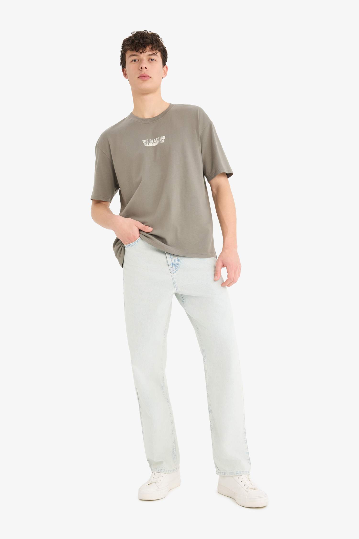 %100 Pamuk Oversize Geniş Kalıp Bisiklet Yaka Sırt Baskılı Kısa Kollu Tişört