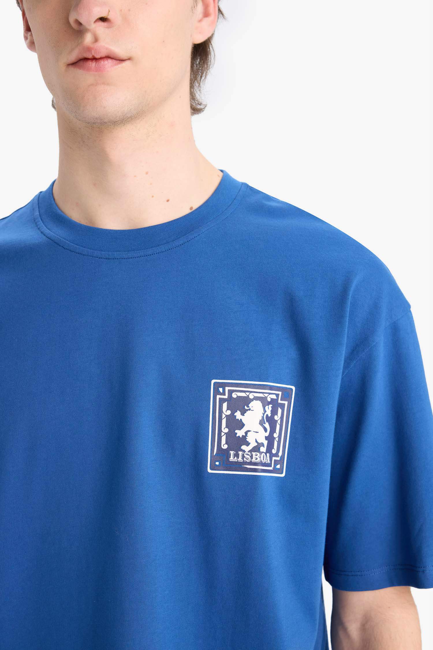 %100 Pamuk Oversize Geniş Kalıp Bisiklet Yaka Sırt Baskılı Kısa Kollu Tişört