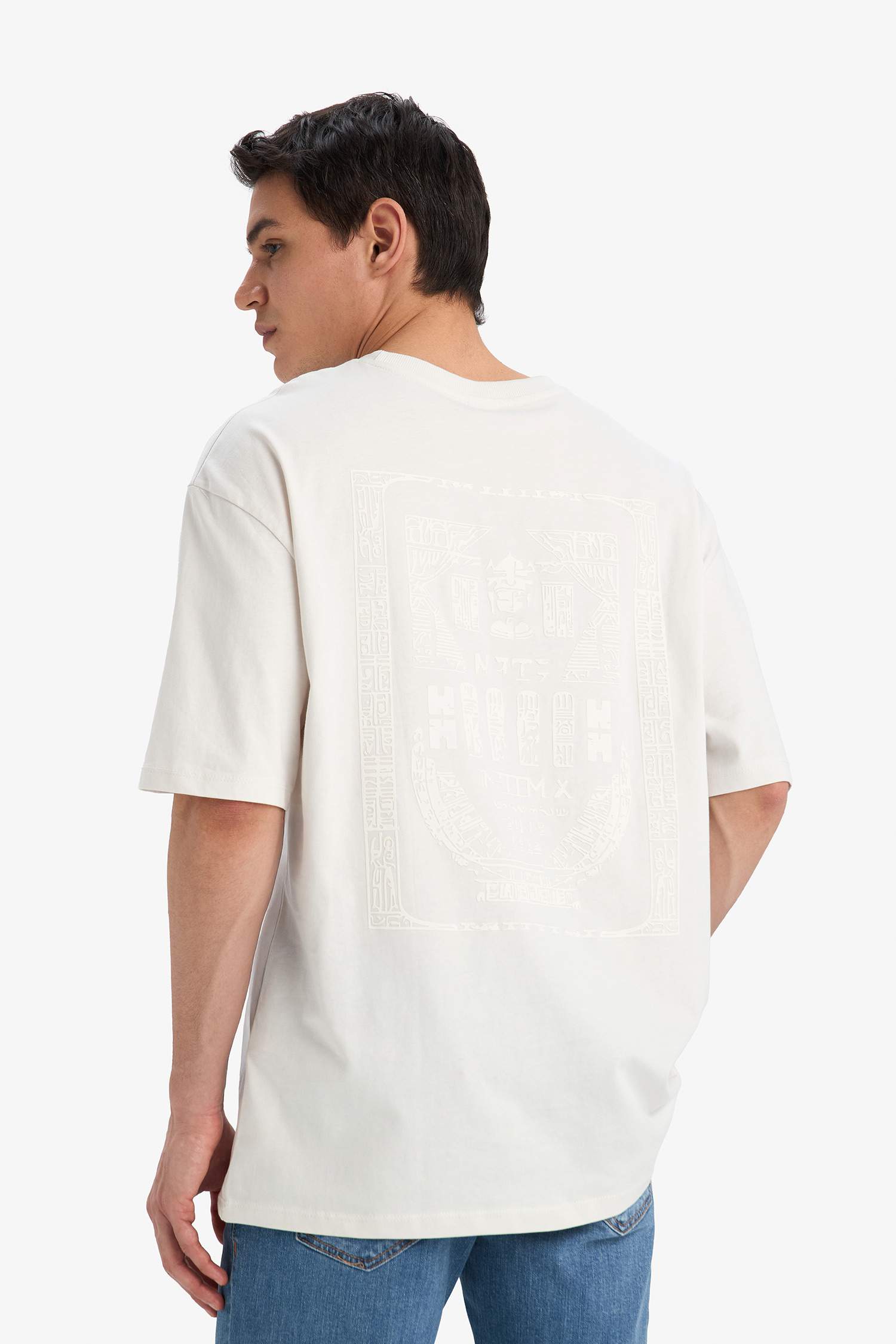 %100 Pamuk Oversize Geniş Kalıp Bisiklet Yaka Sırt Baskılı Kısa Kollu Tişört