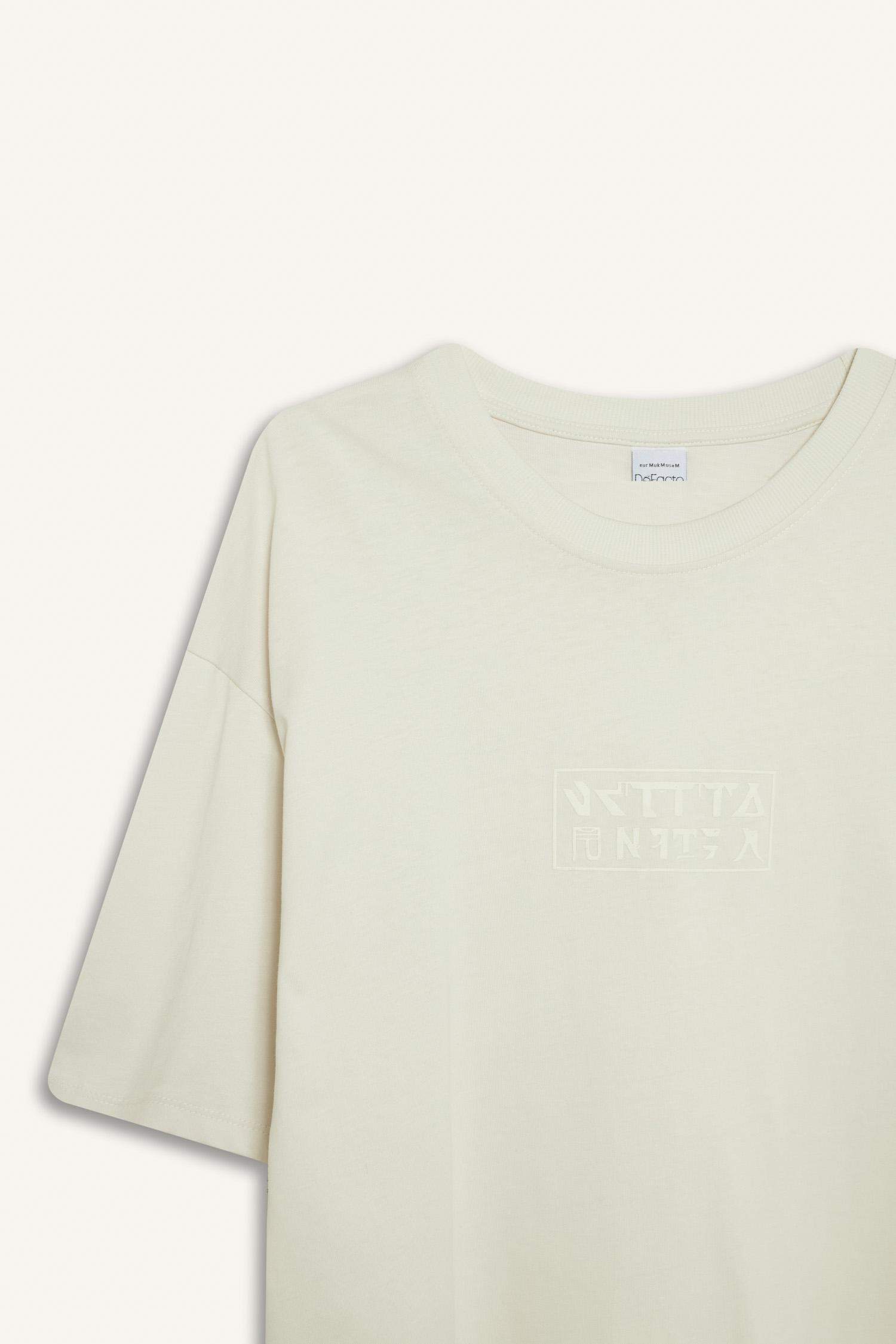 %100 Pamuk Oversize Geniş Kalıp Bisiklet Yaka Sırt Baskılı Kısa Kollu Tişört