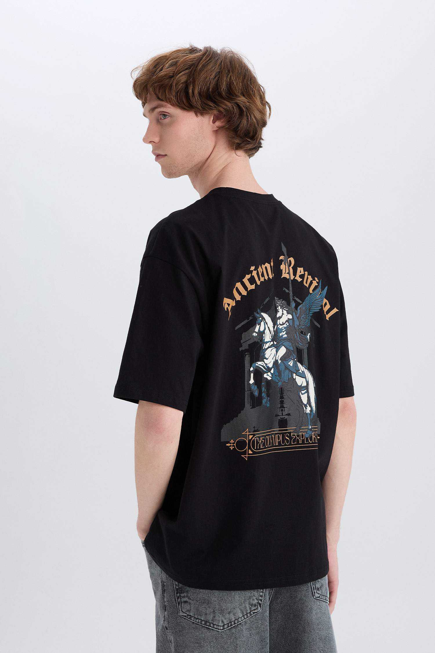 Oversize Fit Crew Neck Short Sleeve T-Shirt