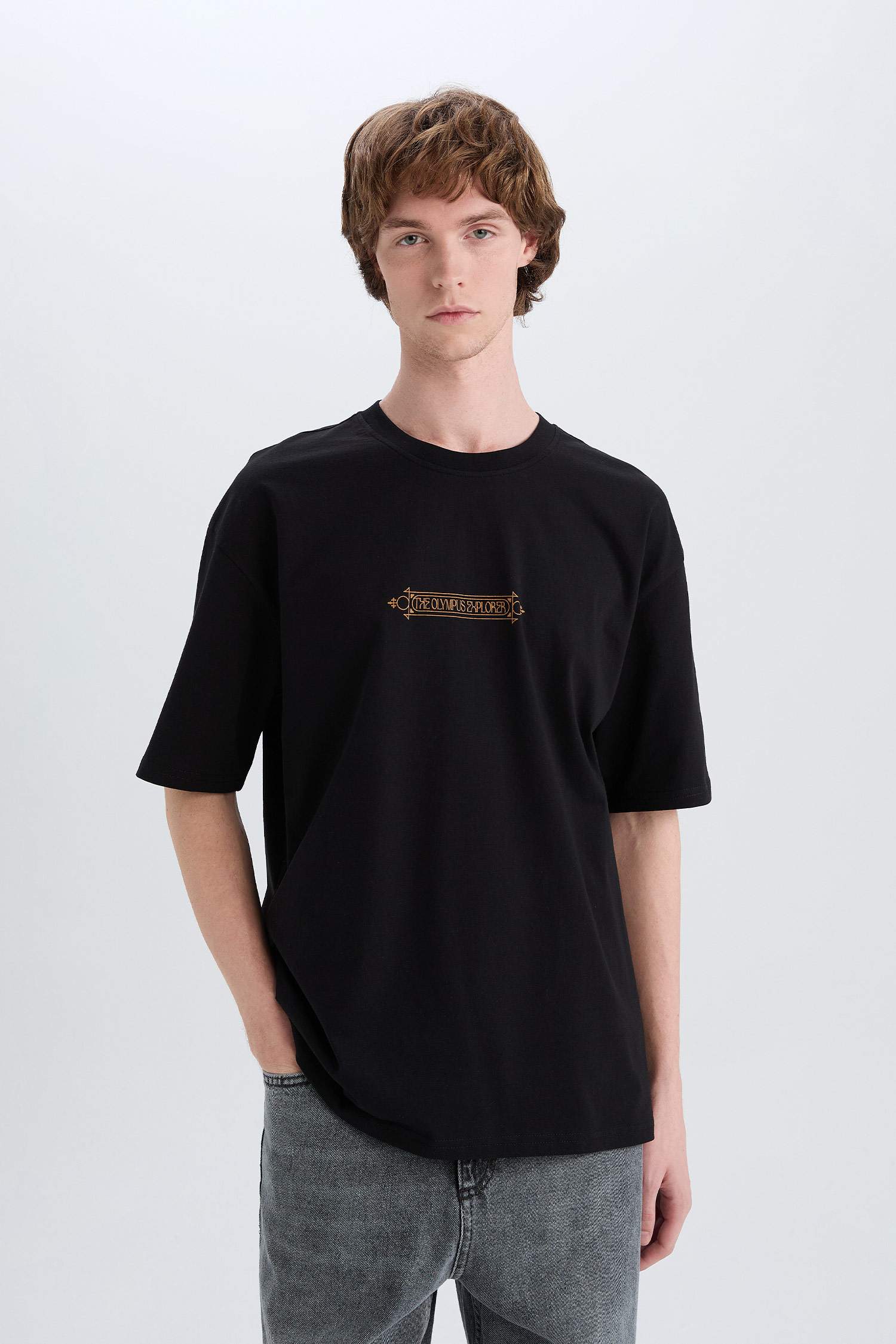 Oversize Fit Crew Neck Short Sleeve T-Shirt