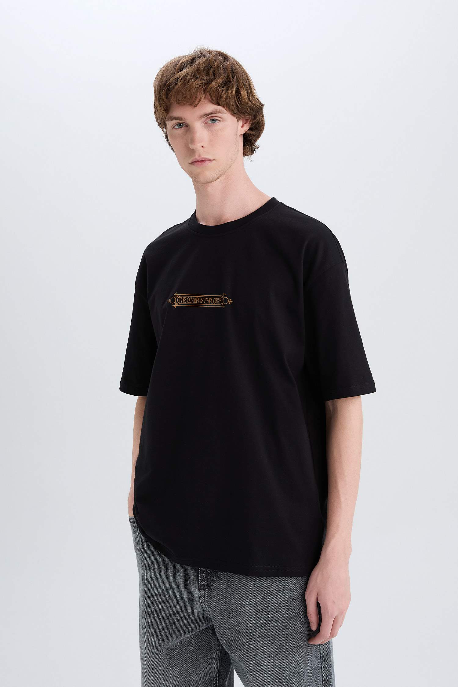 Oversize Fit Crew Neck Short Sleeve T-Shirt