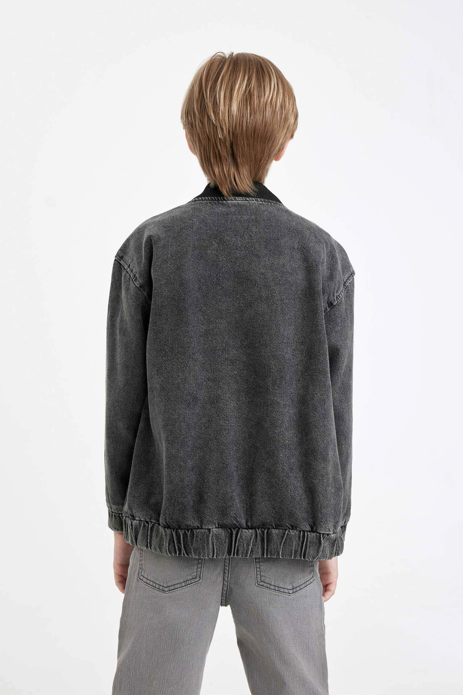 Erkek Çocuk Kolej Yaka Fermuarlı Cepli Mevsimlik Baskılı Jean Bomber Ceket