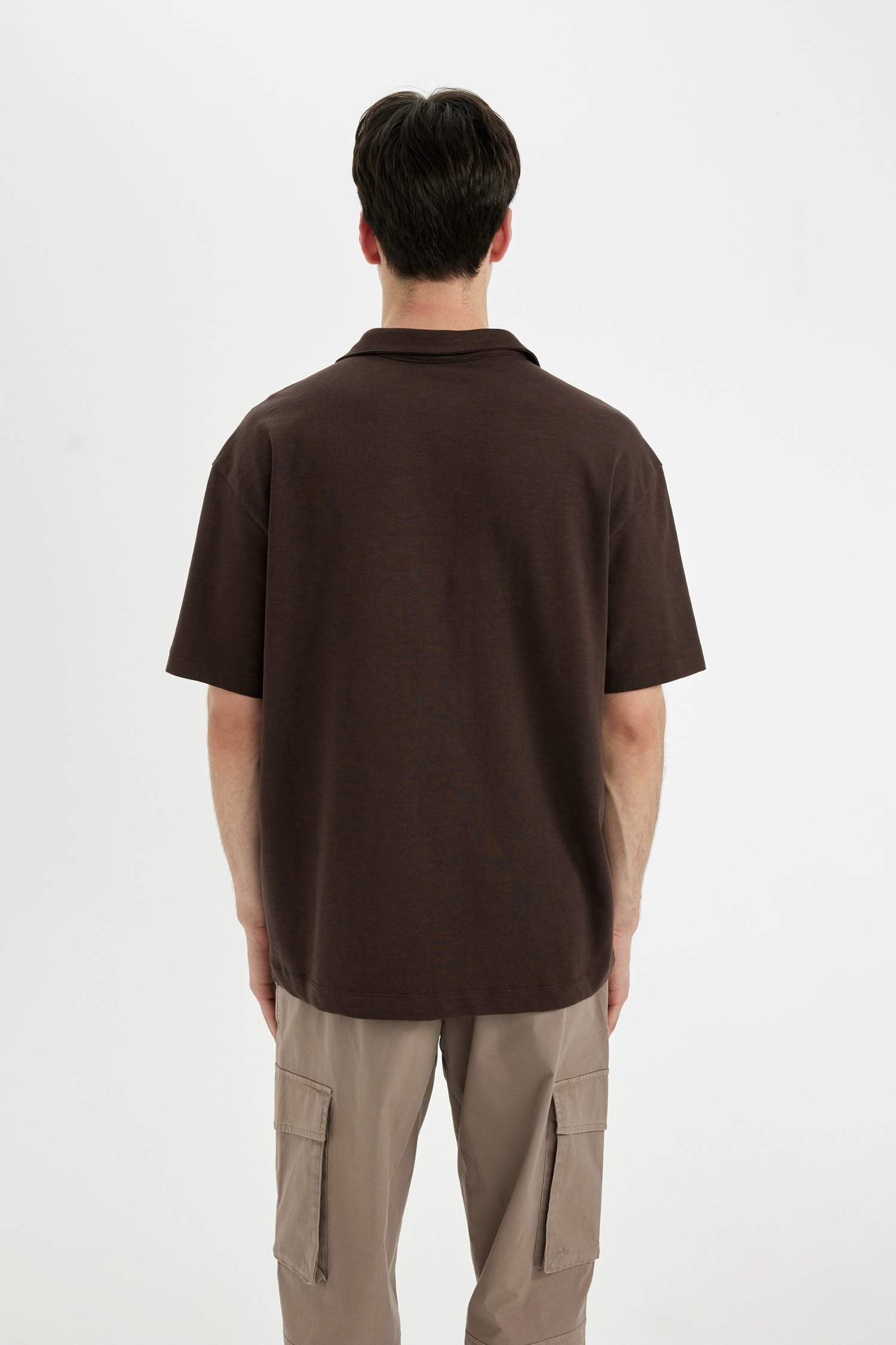 تيشيرت بولو نص كم قصة مريحة