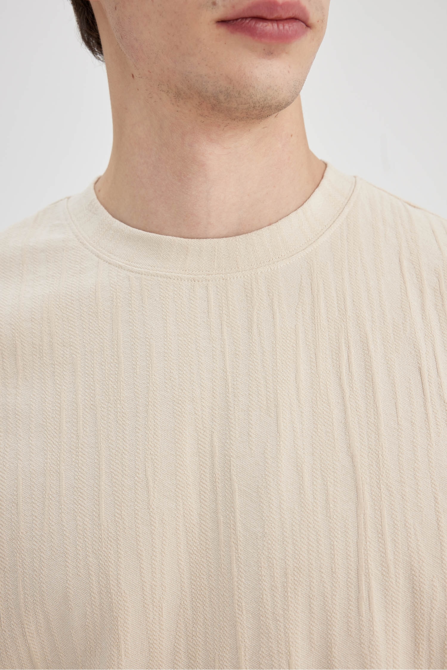 Oversize Fit Crew Neck Short Sleeve T-Shirt