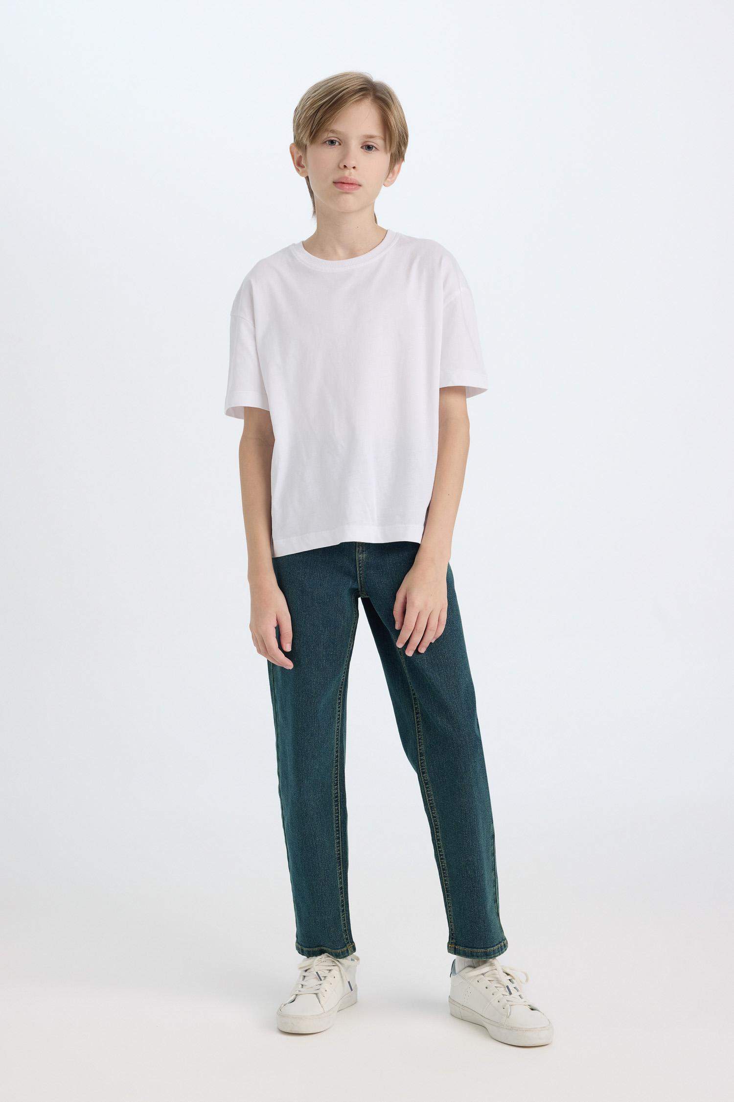 Boy Straight Fit Straight Leg Jeans