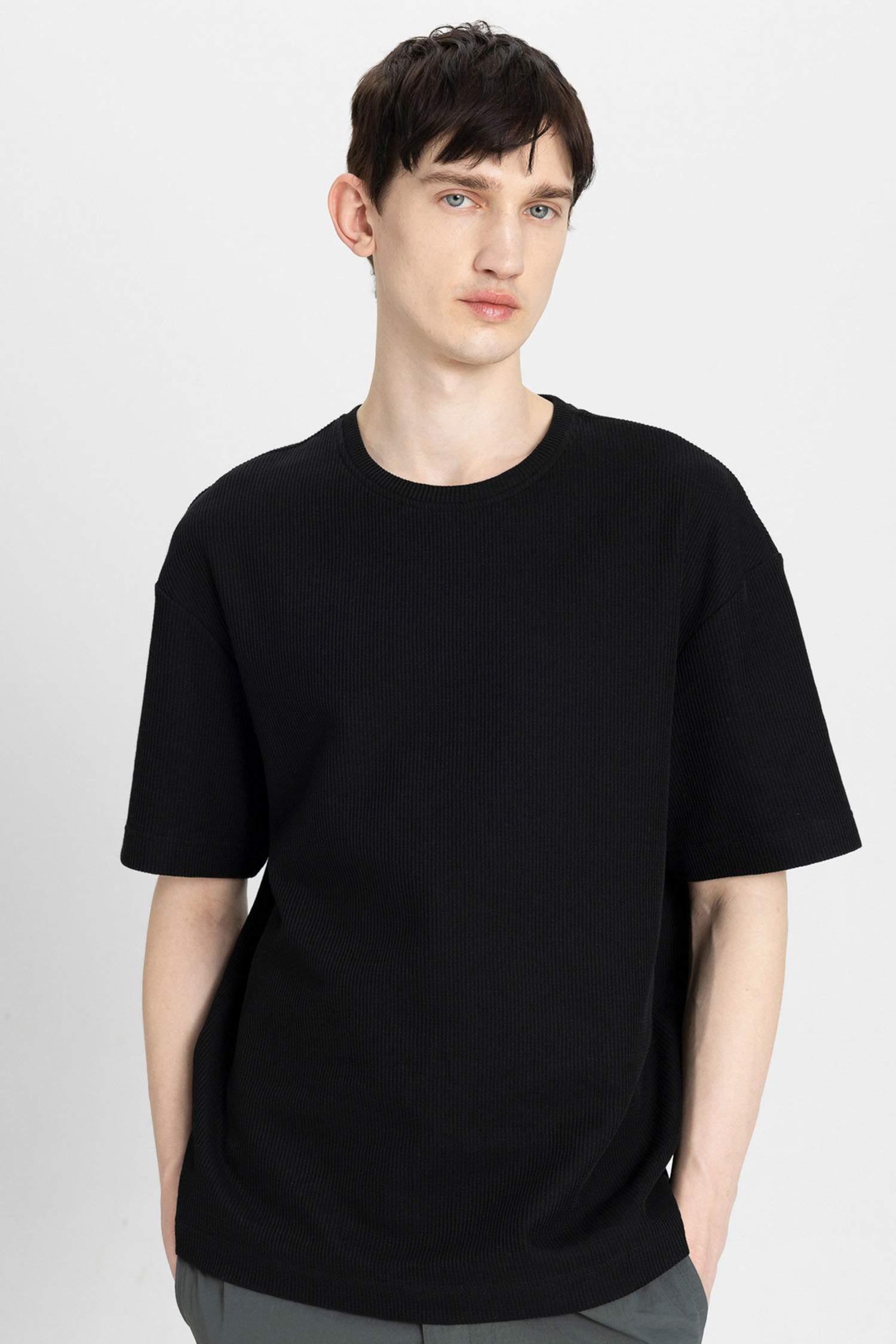 Relax Fit Crew Neck Short Sleeve T-Shirt