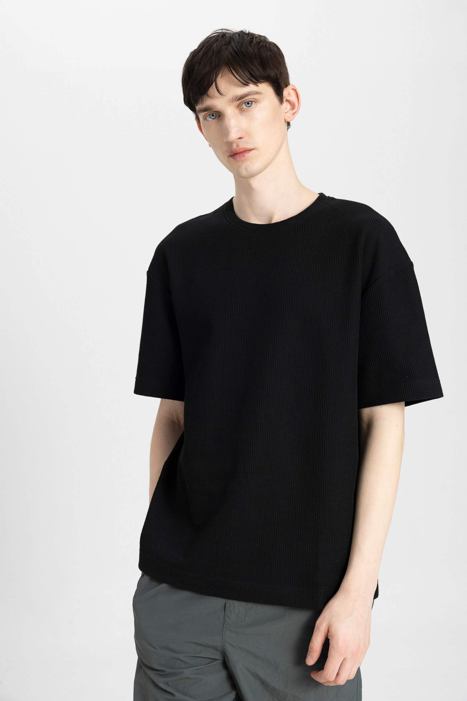 Relax Fit Crew Neck Short Sleeve T-Shirt