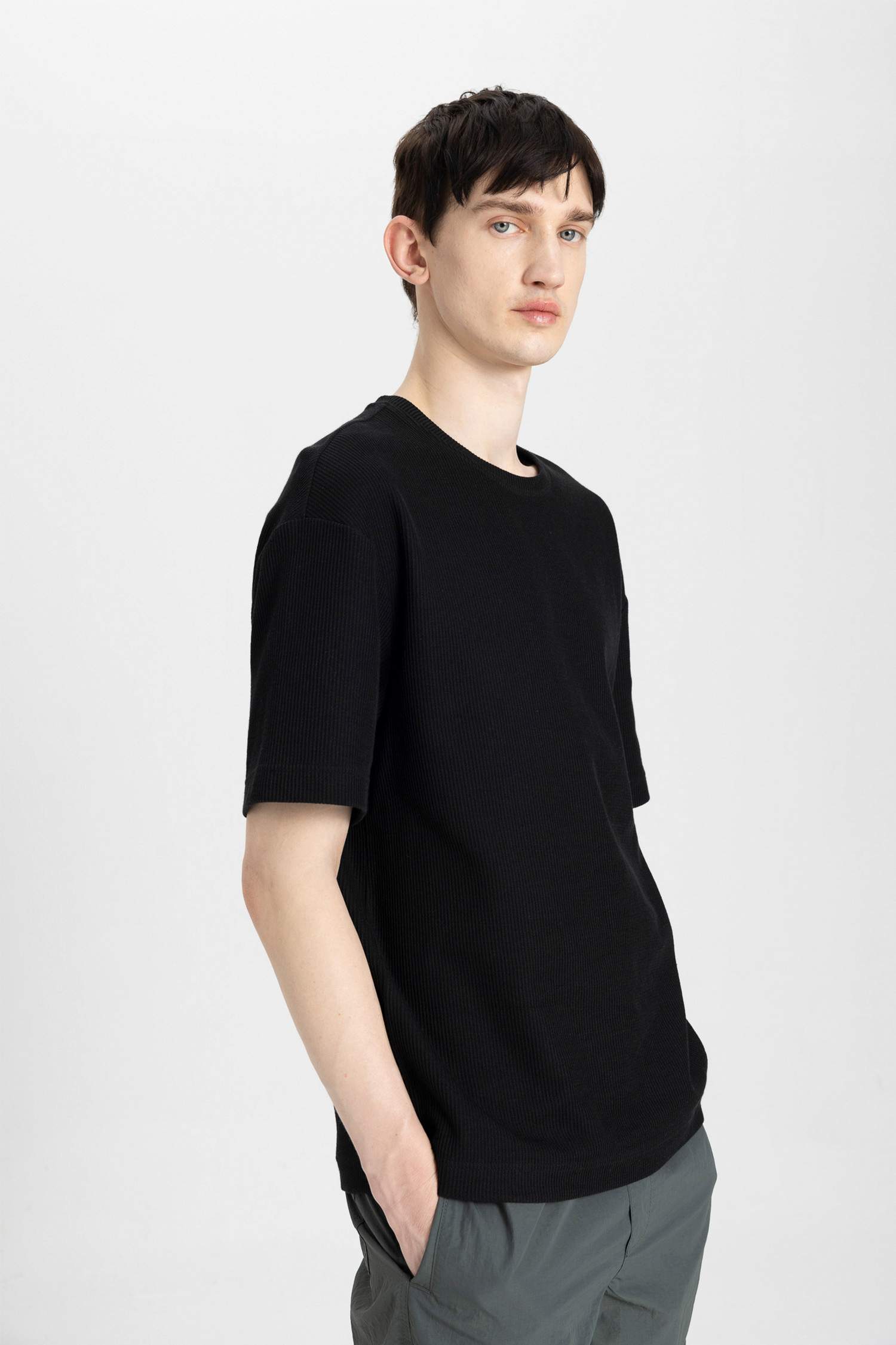 Relax Fit Crew Neck Short Sleeve T-Shirt