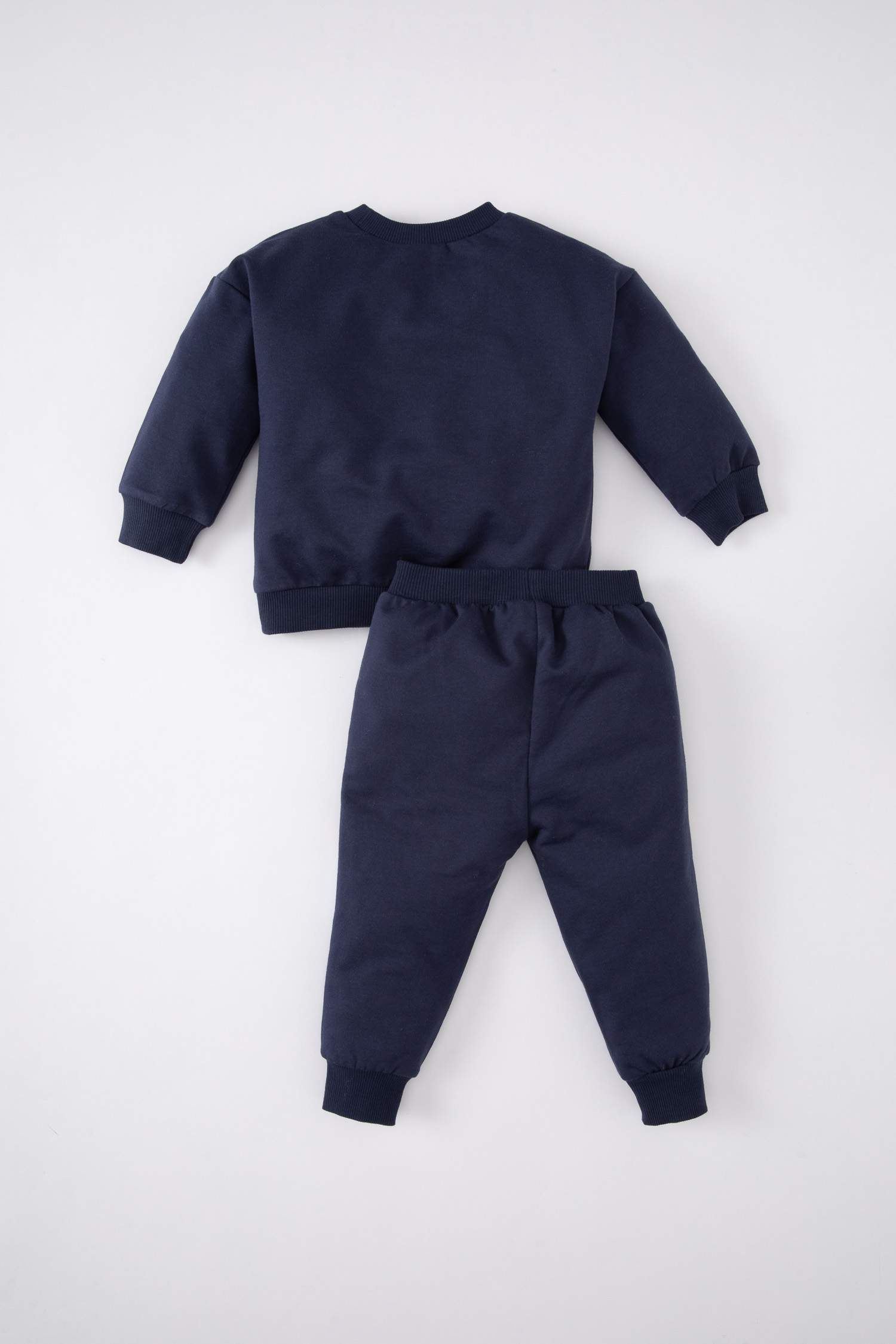 طقم ولادي سويت شيرت سويت بانتس بطبعة ديناصور - قطعتين