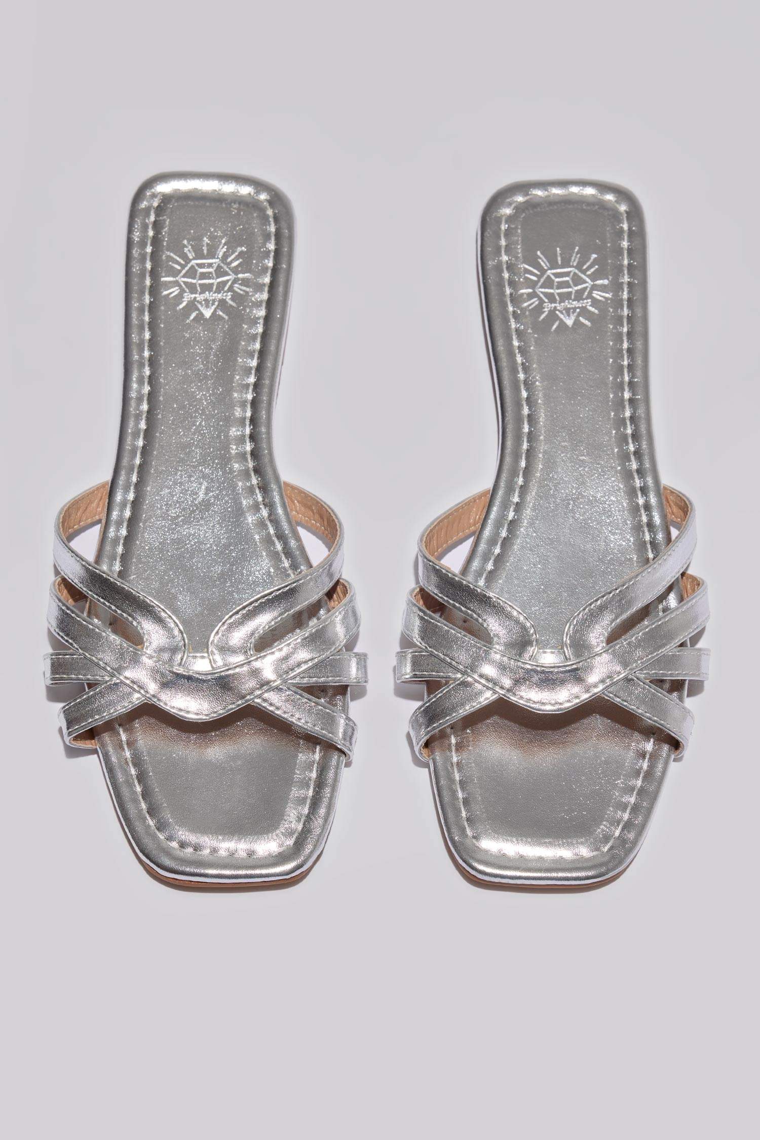 Woman Flat Base Faux Leather Slippers