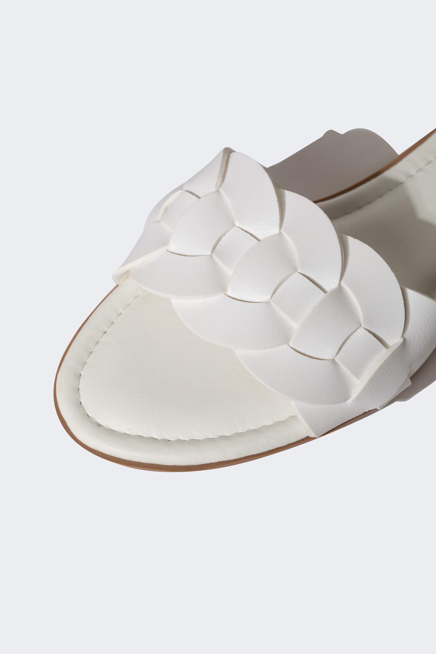 Kadın Düz Taban Tek Bantlı Suni Deri Terlik